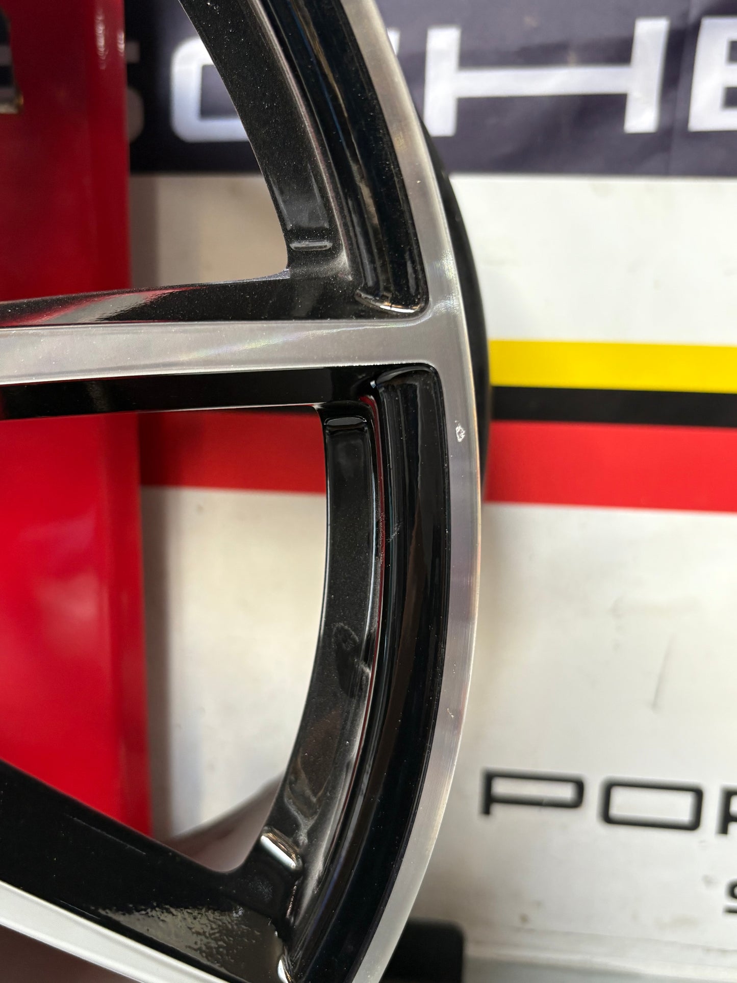 Porsche Taycan GTS 9.5Jx21” ET60 alloy wheel, 9J1601025BC, very nice condition, used