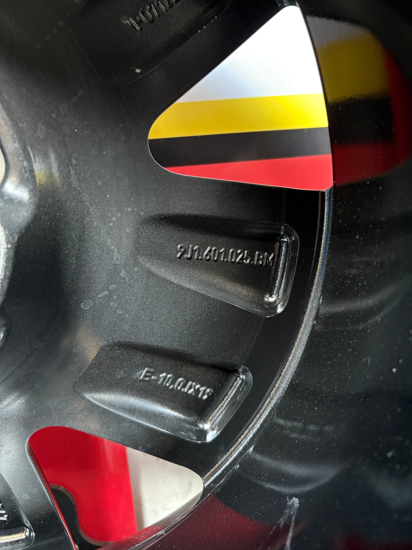 Porsche Taycan 10.0Jx19” ET66 alloy wheel, 9J1601025BM, very nice condition, used