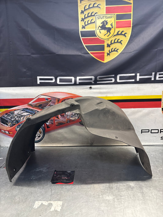 Porsche 928 wheel arch liner  Right 92850438205 Used
