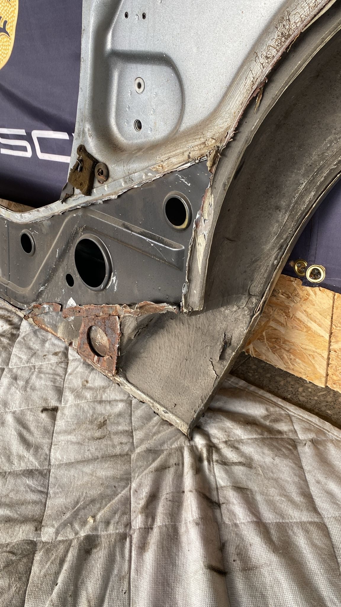 Porsche 924 Right sill / fender section, 477809602B cut