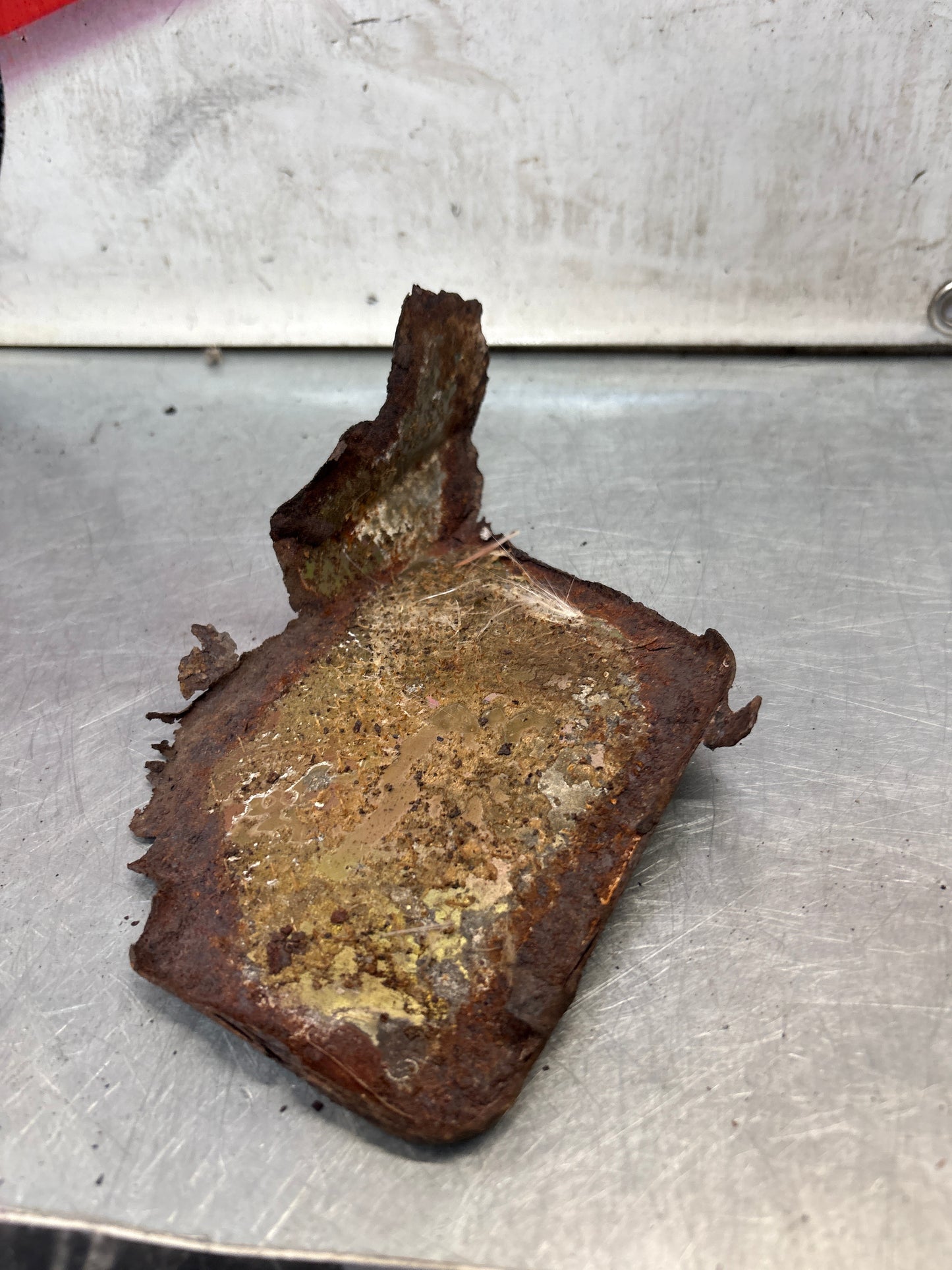 Porsche 928 mount cover heat shield plate right side, for spares or repair 92837506801