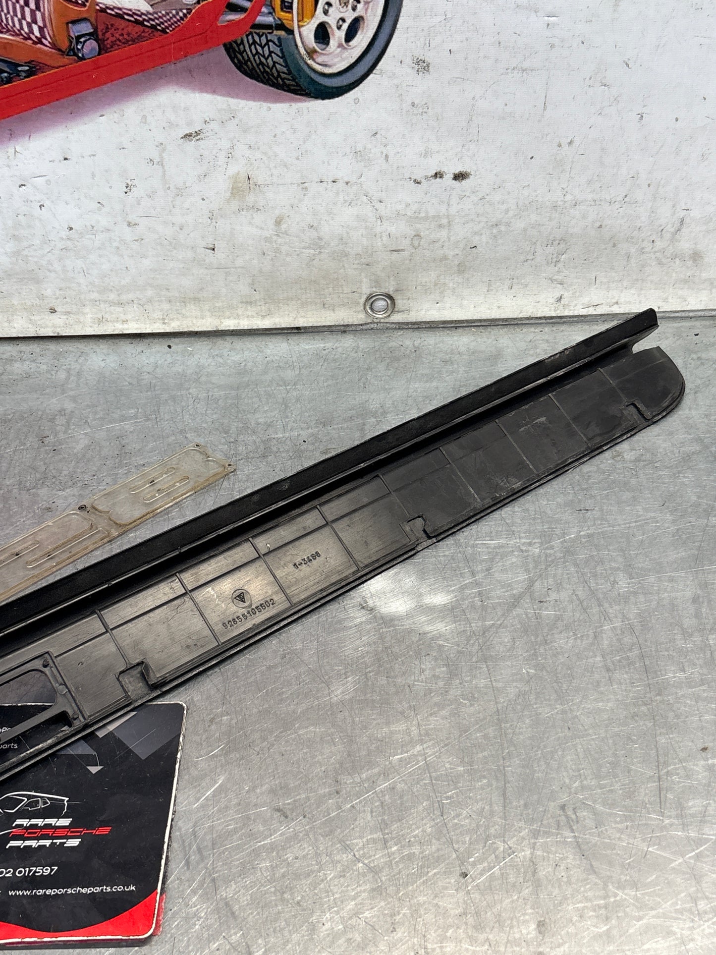 Porsche 928 scuff plate, door sill trim, left, N/S 92855105502 used