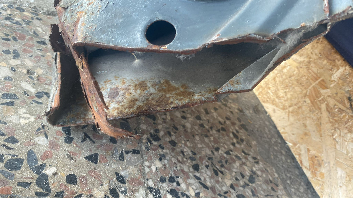 Porsche 944 left sill rear end section 94450361102