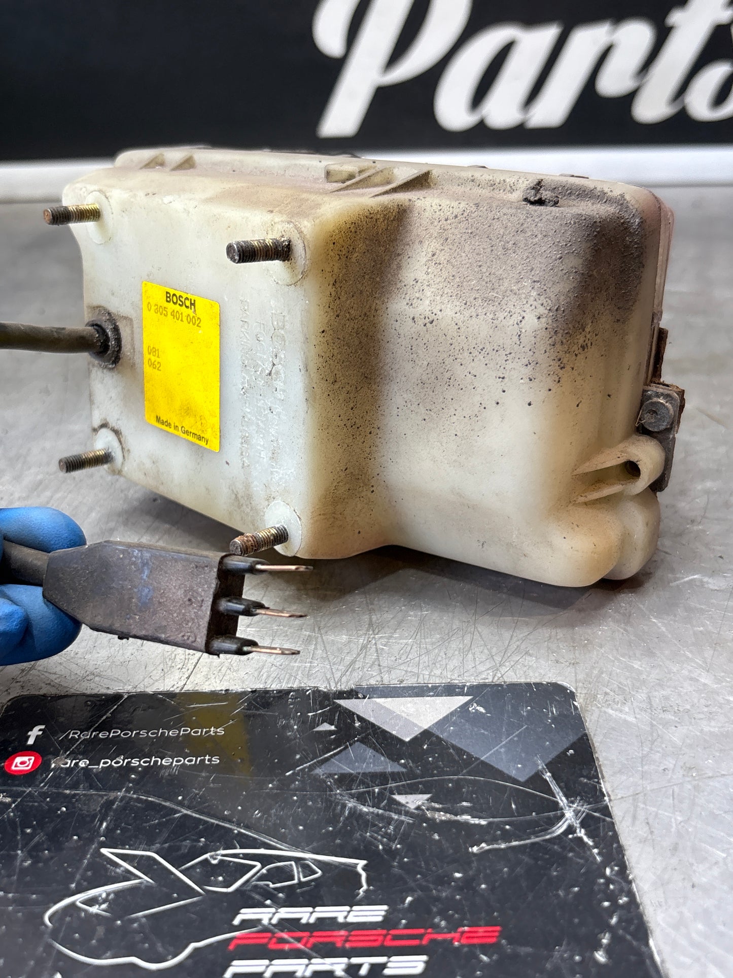 Porsche 928 Bosch headlight high beam, right 0306403002 / 92863141400