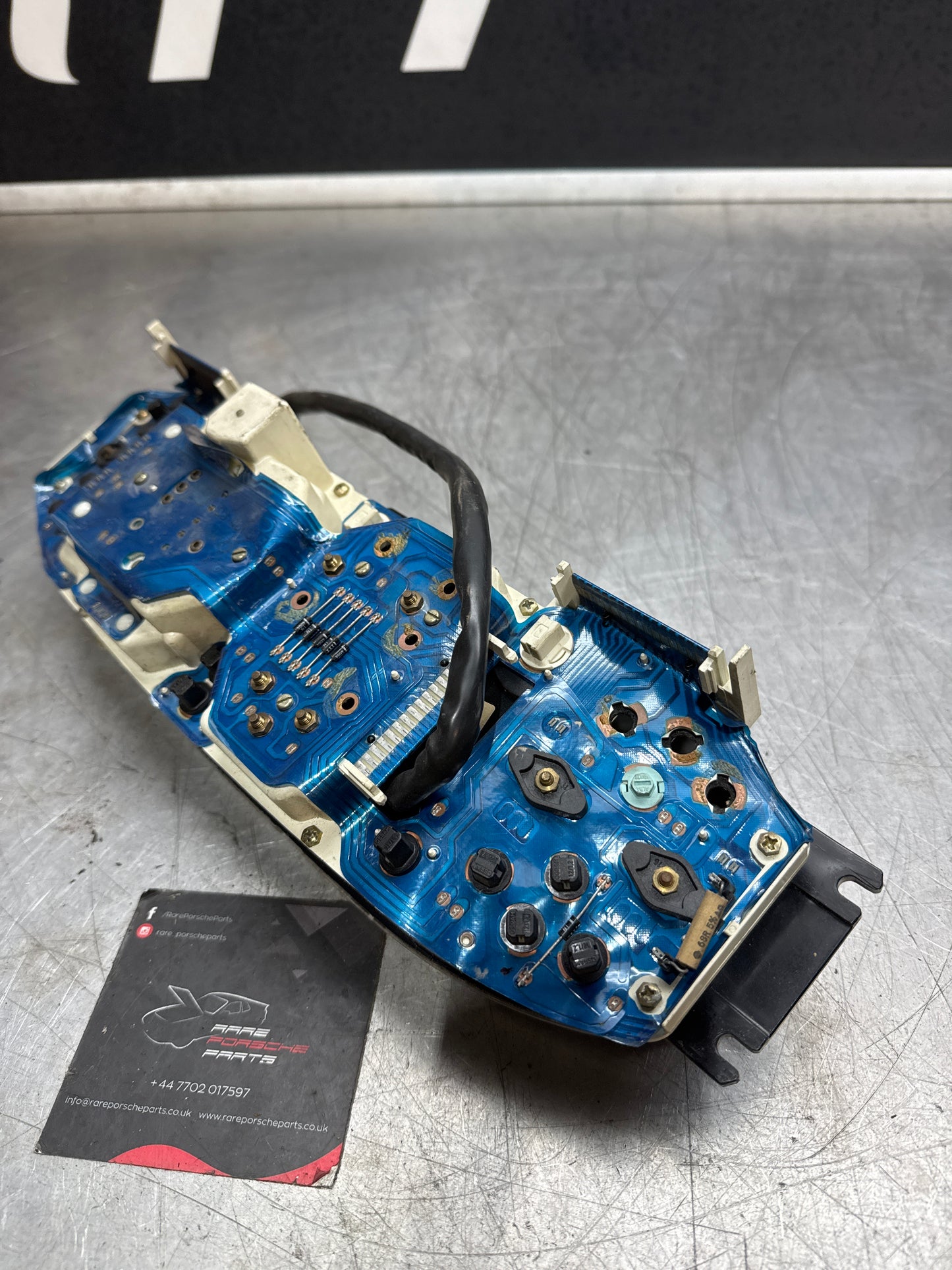 Porsche 944 dash clock binnacle pod speedometer, automatic 94564131107 used 09285 miles