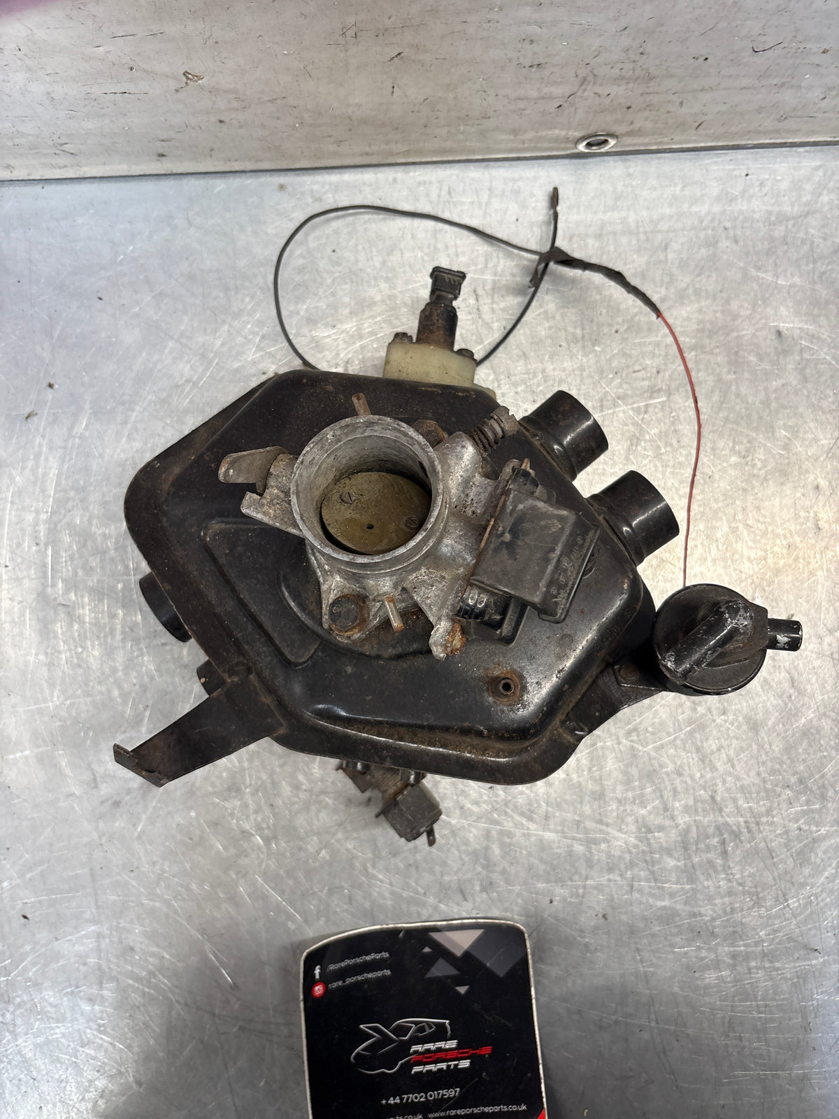 Porsche 914 2.0 air distributor housing, used 039133055B