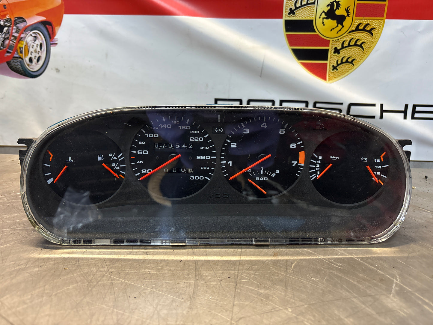 Porsche 944 Turbo dash clock binnacle pod speedometer, 951641311 used 070542 miles plastic screen has some small scratches