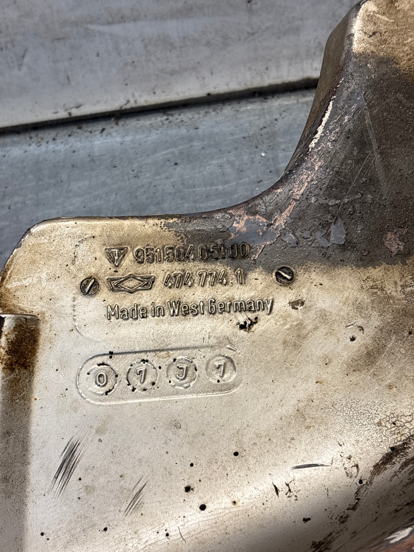 Porsche 944 lower rear spoiler / splitter / valance 95150405200 95150405100 used