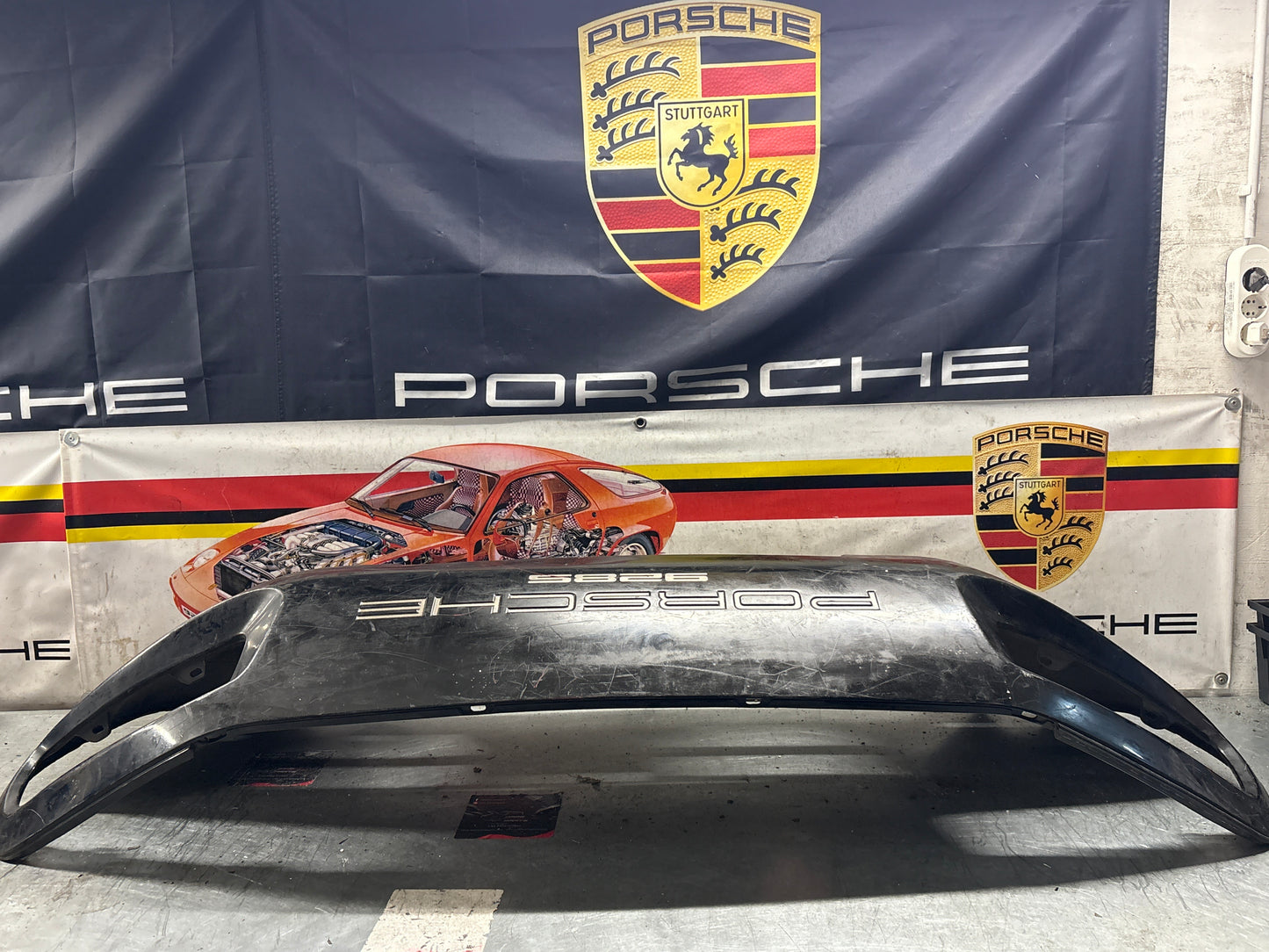 Porsche 928S rear bumper, used 92850502303 / 474181