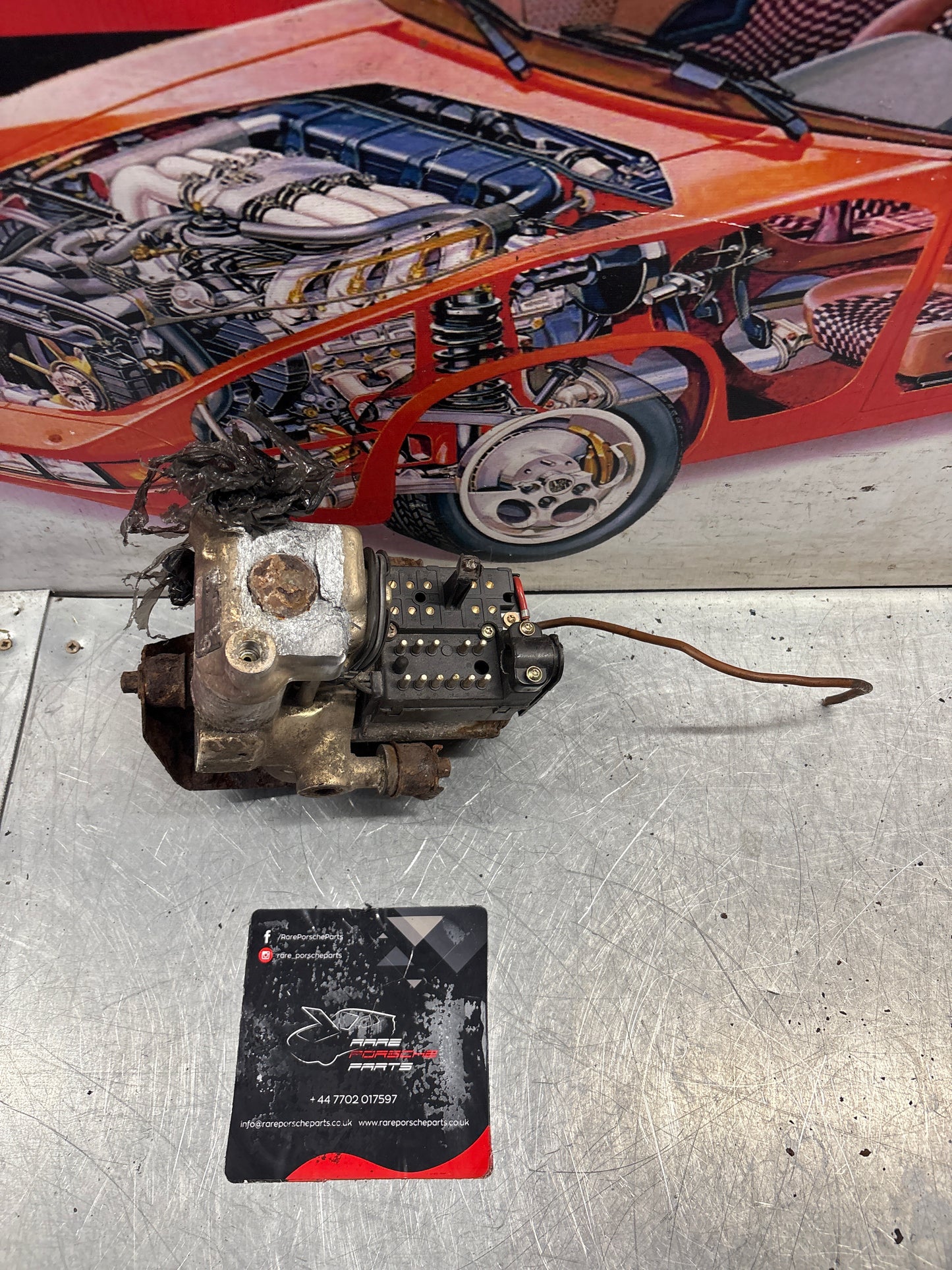 Porsche 944 Turbo Bosch ABS pump, used 0265200038 / 95135511301