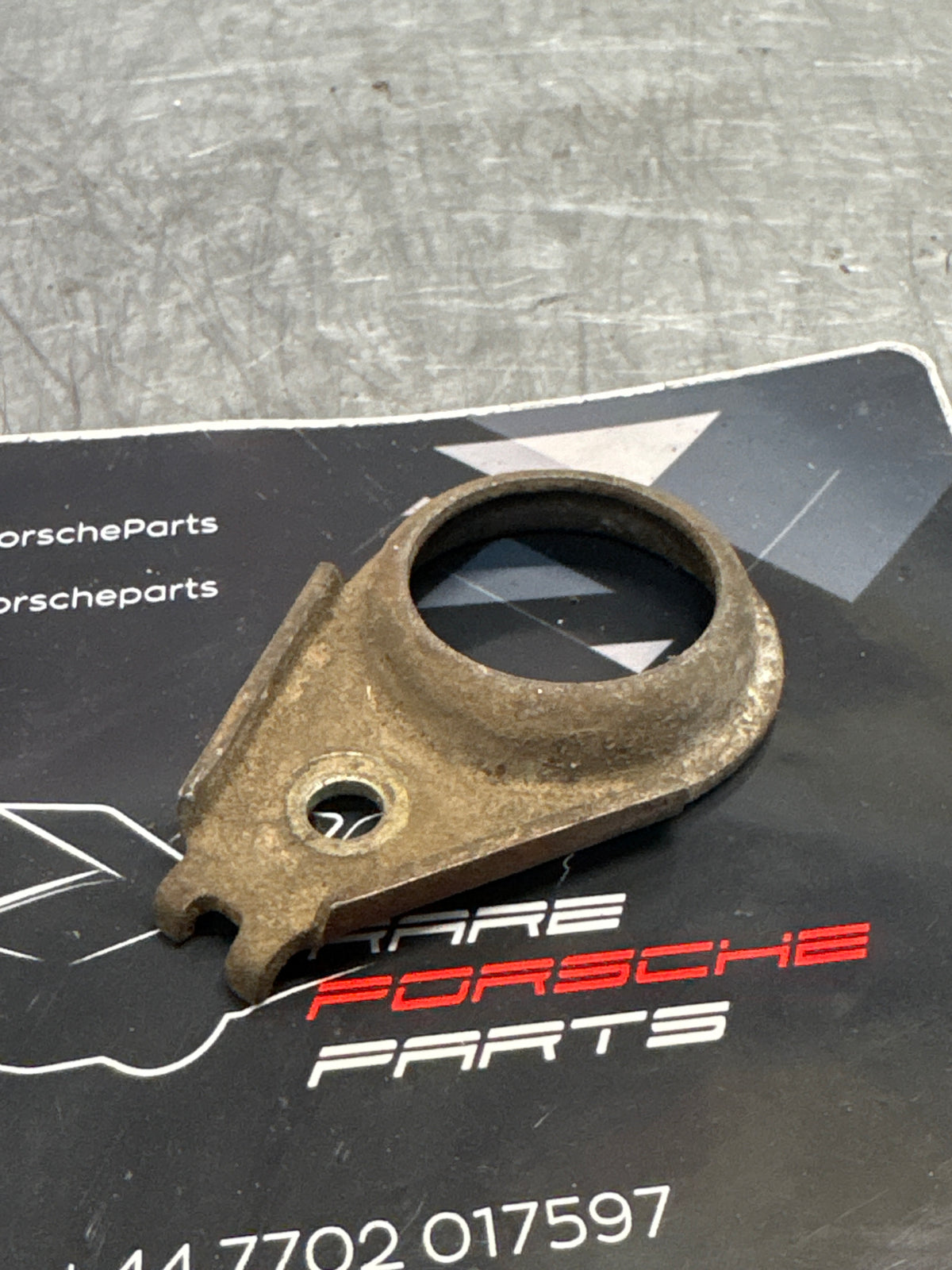 Porsche 928 valve housing pressure plate, used 022133271
