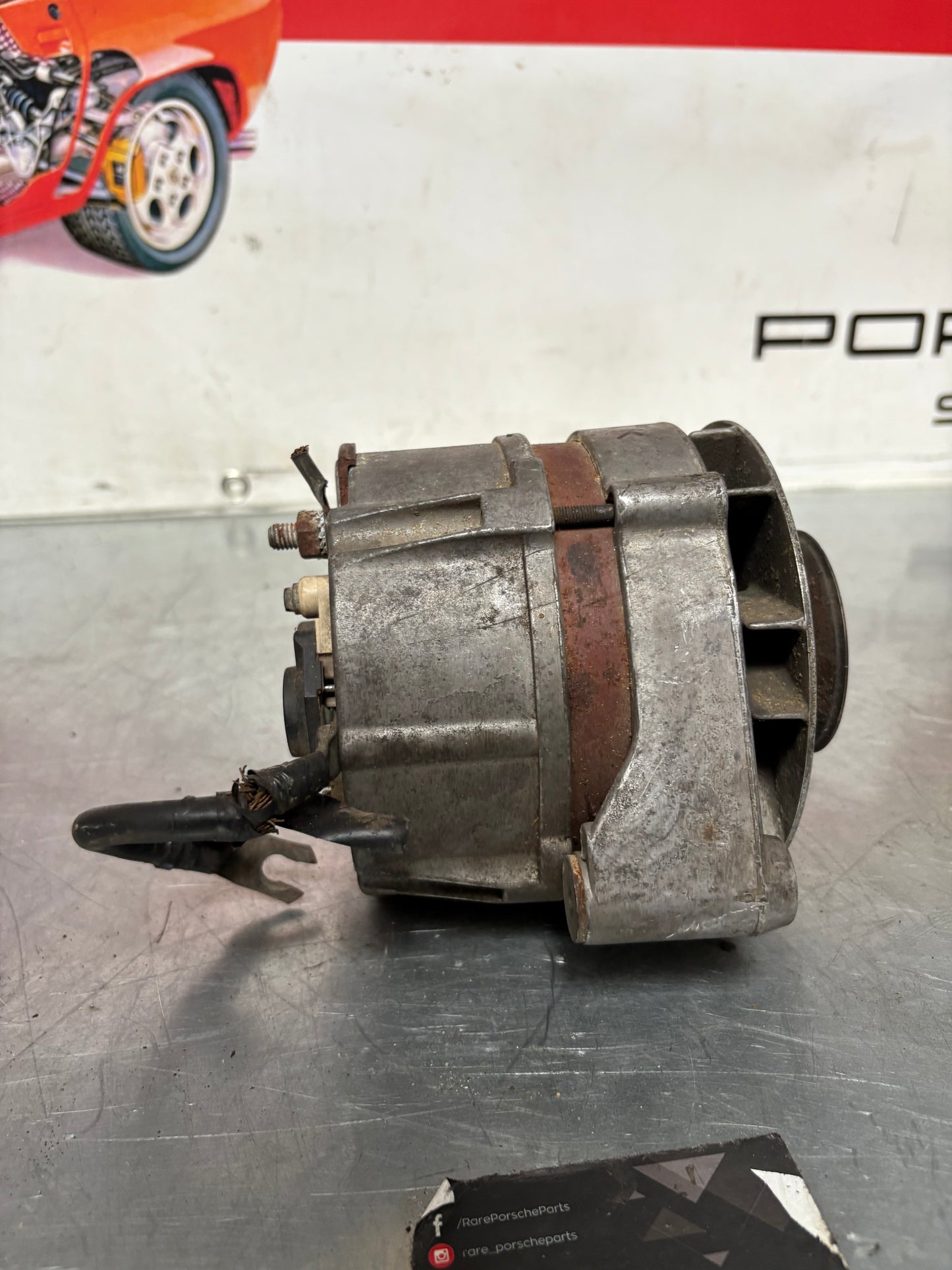 Porsche 924 Bosch alternator, 0120469502 / 528 used
