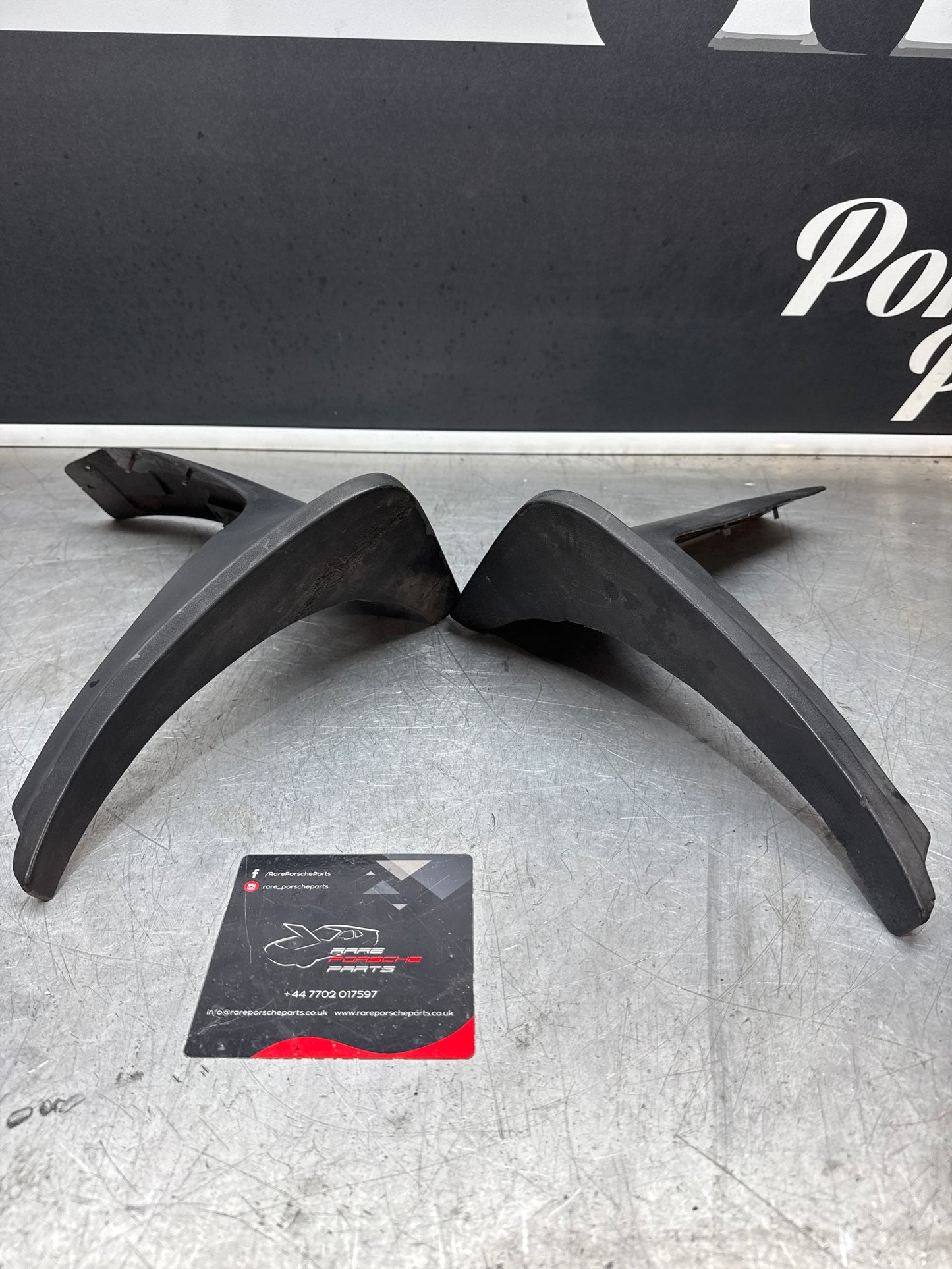 Porsche 924 pair of used rear spats, wheel arch trims, mud guards, 477853383 / 477853384 spare or repair