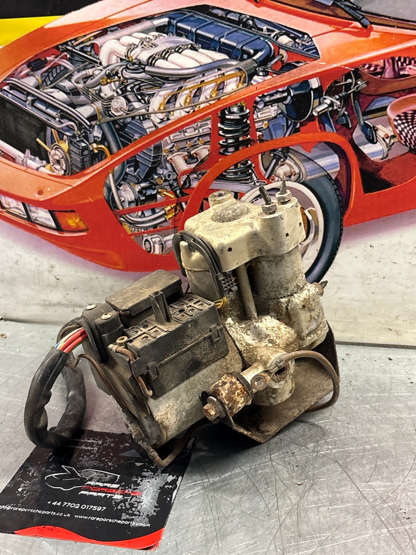 Porsche 944 Turbo Bosch ABS pump, used 0265200038 / 95135511303