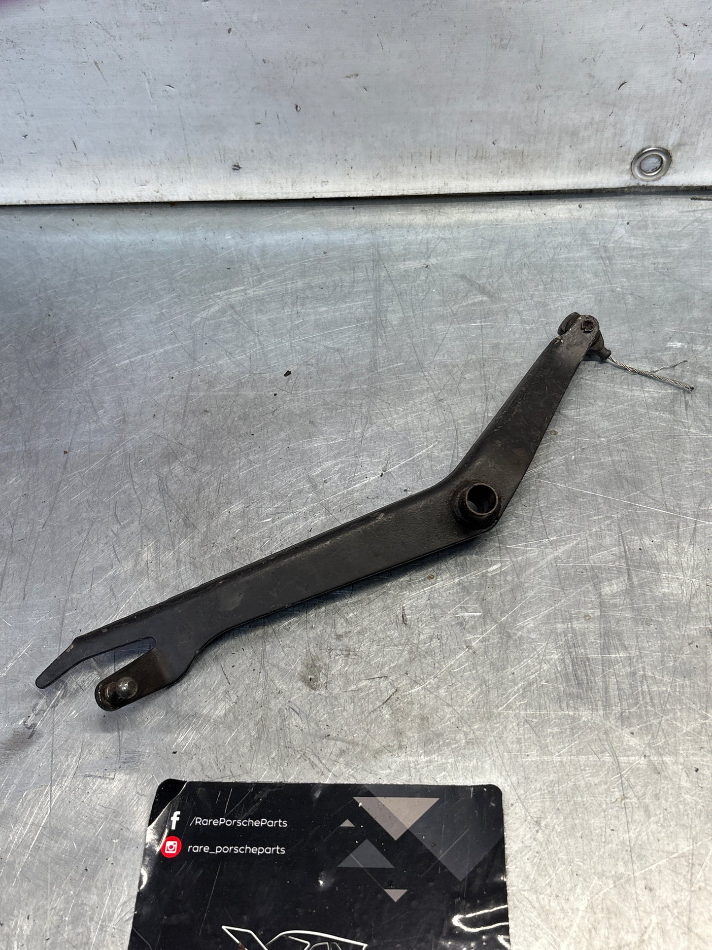 Porsche 928 Deflection accelerator pedal reverse lever, used 92842325005