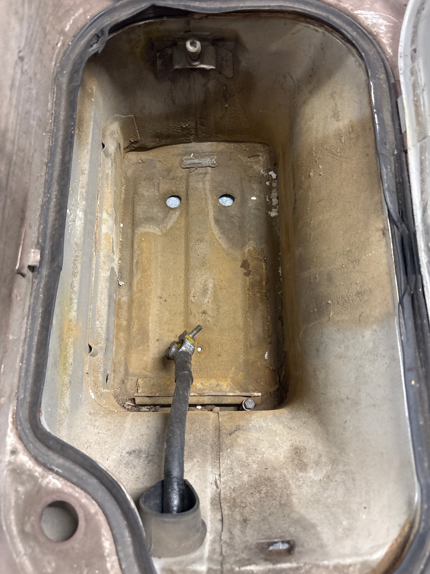 Porsche 928 Battery tray cut, 92850180502 used