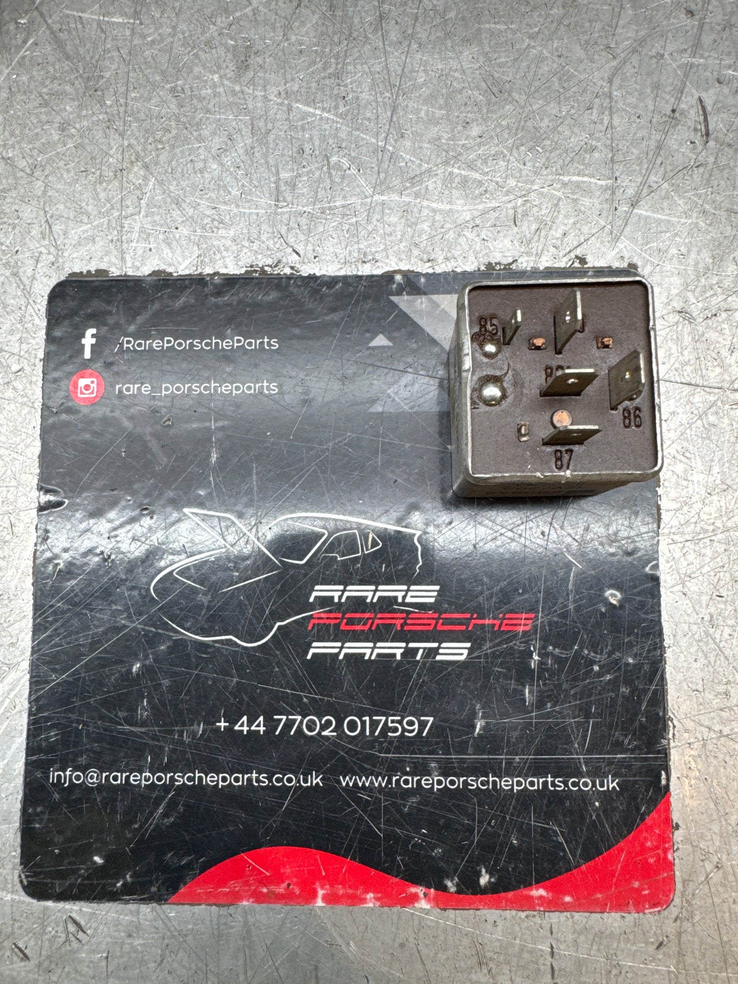 Porsche 928 relay, used 92861513700