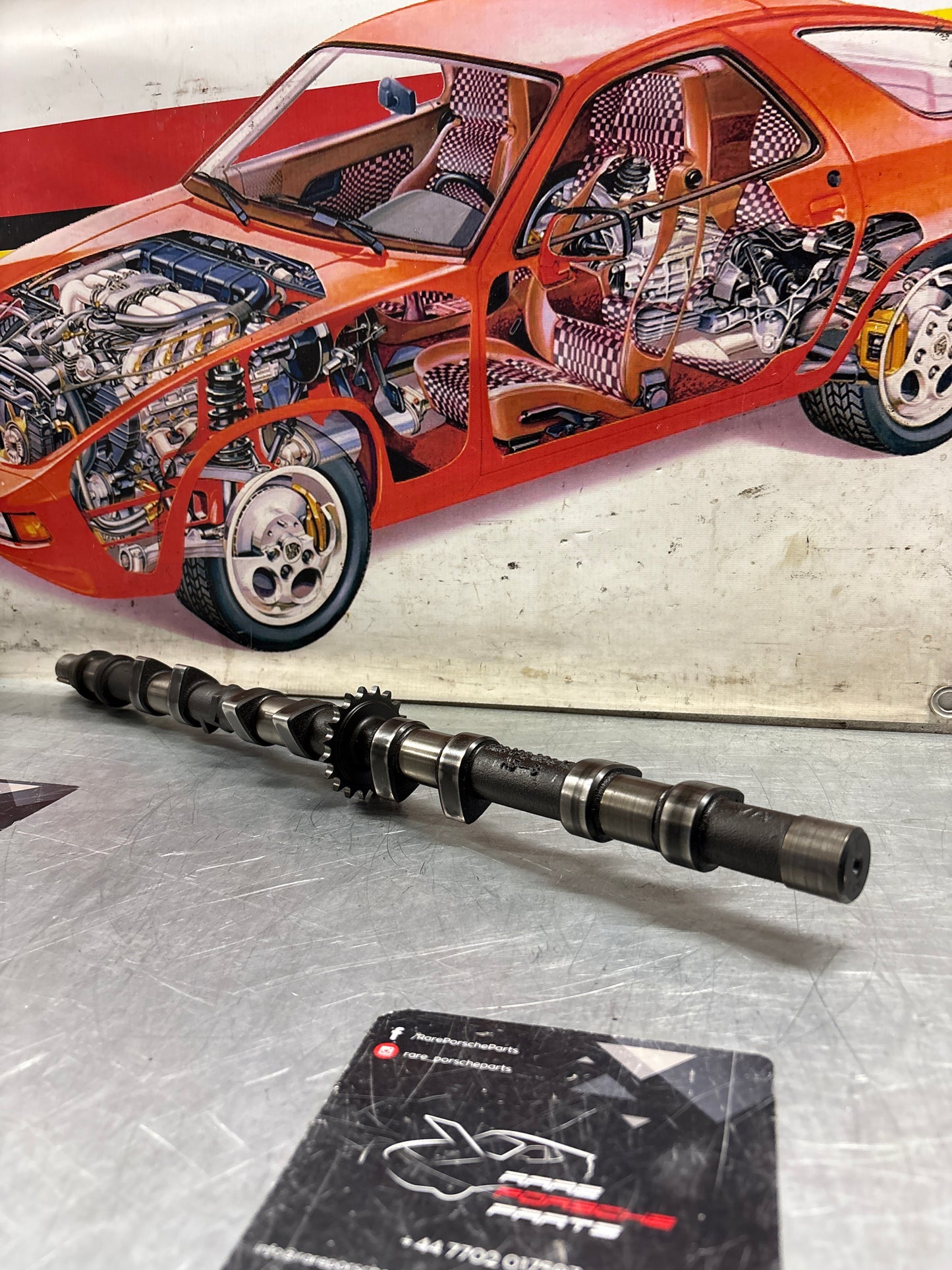 Porsche 928 S3 M28.45/46 engine Camshaft, exhaust side, cylinder 5-8, used 9281052941R / 92810529407