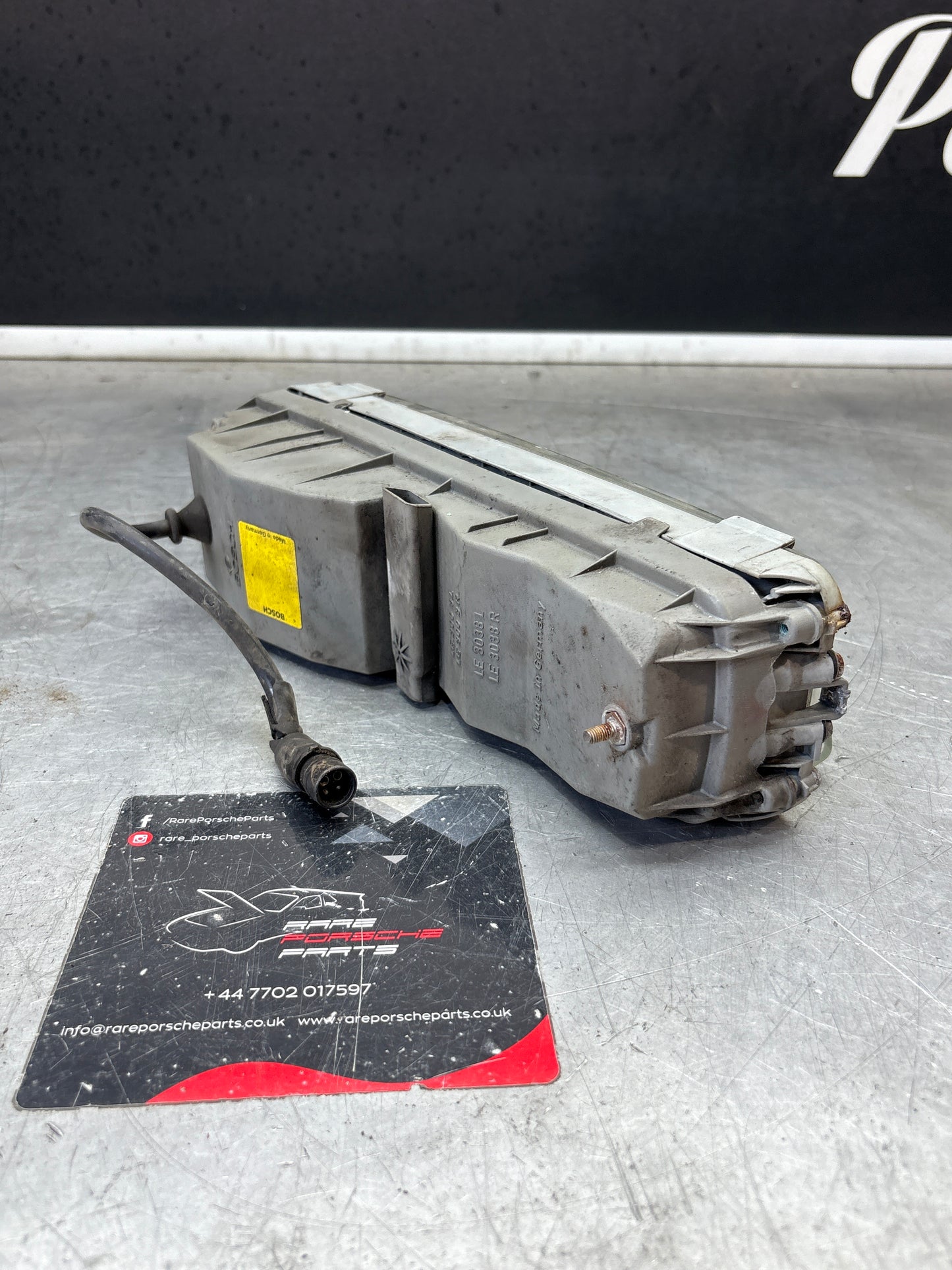 Porsche 944 S2 Turbo Right foglight 95163121100 / 0305200701