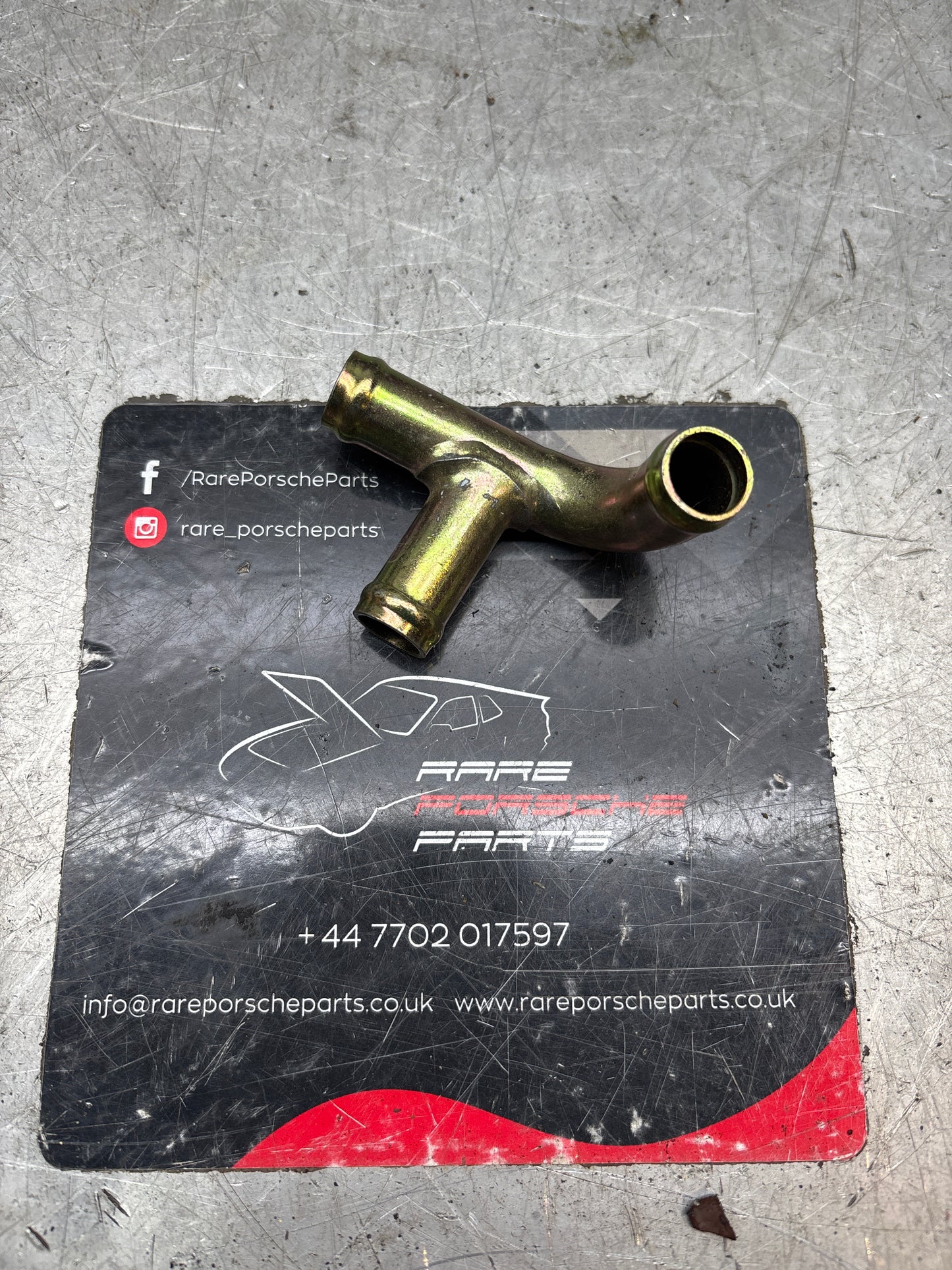 Porsche 944 924 Brake booster hose Connecting Piece metal type 94411036302, refurbished