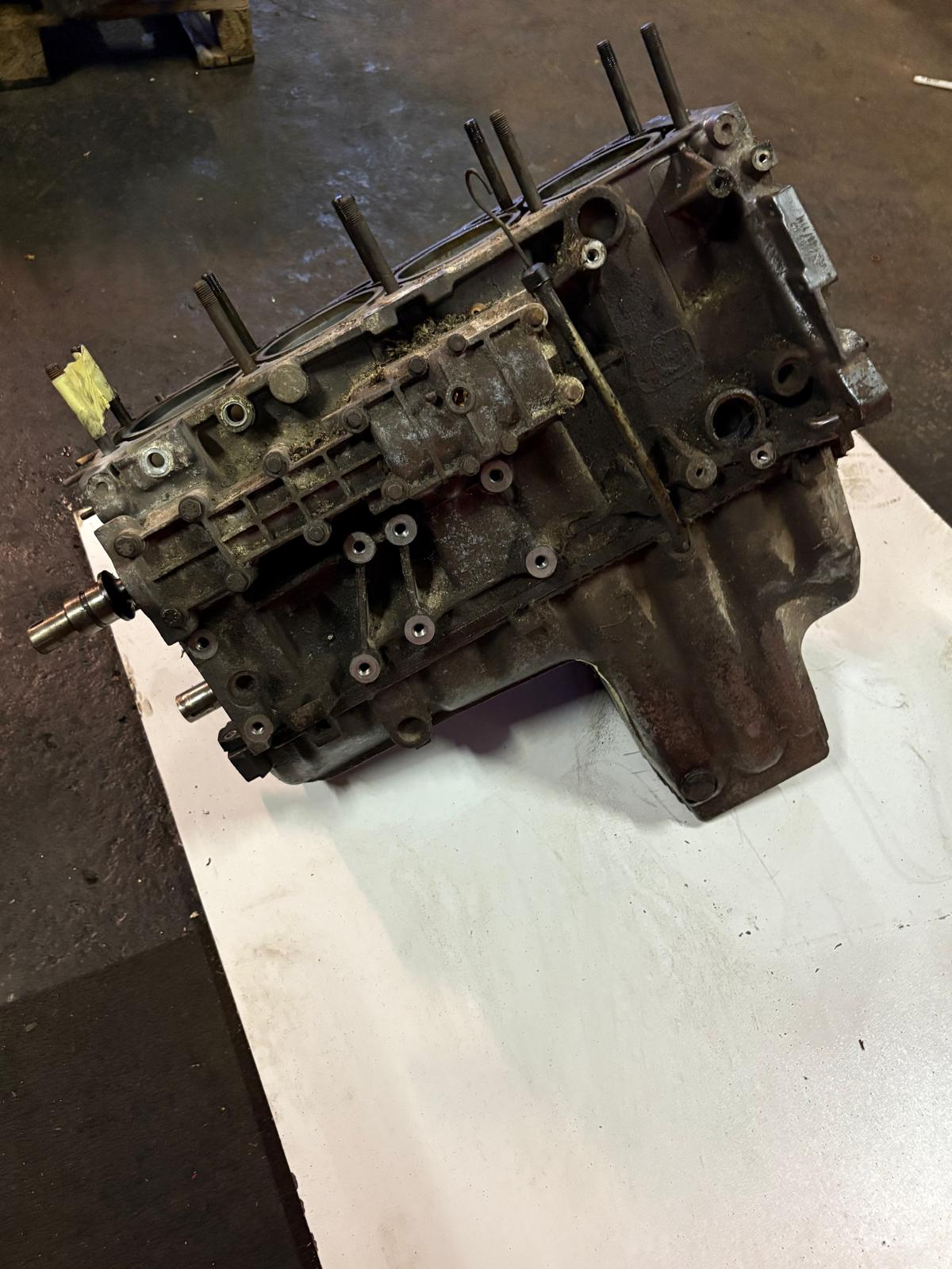 Porsche 944 M44/03 short block, used