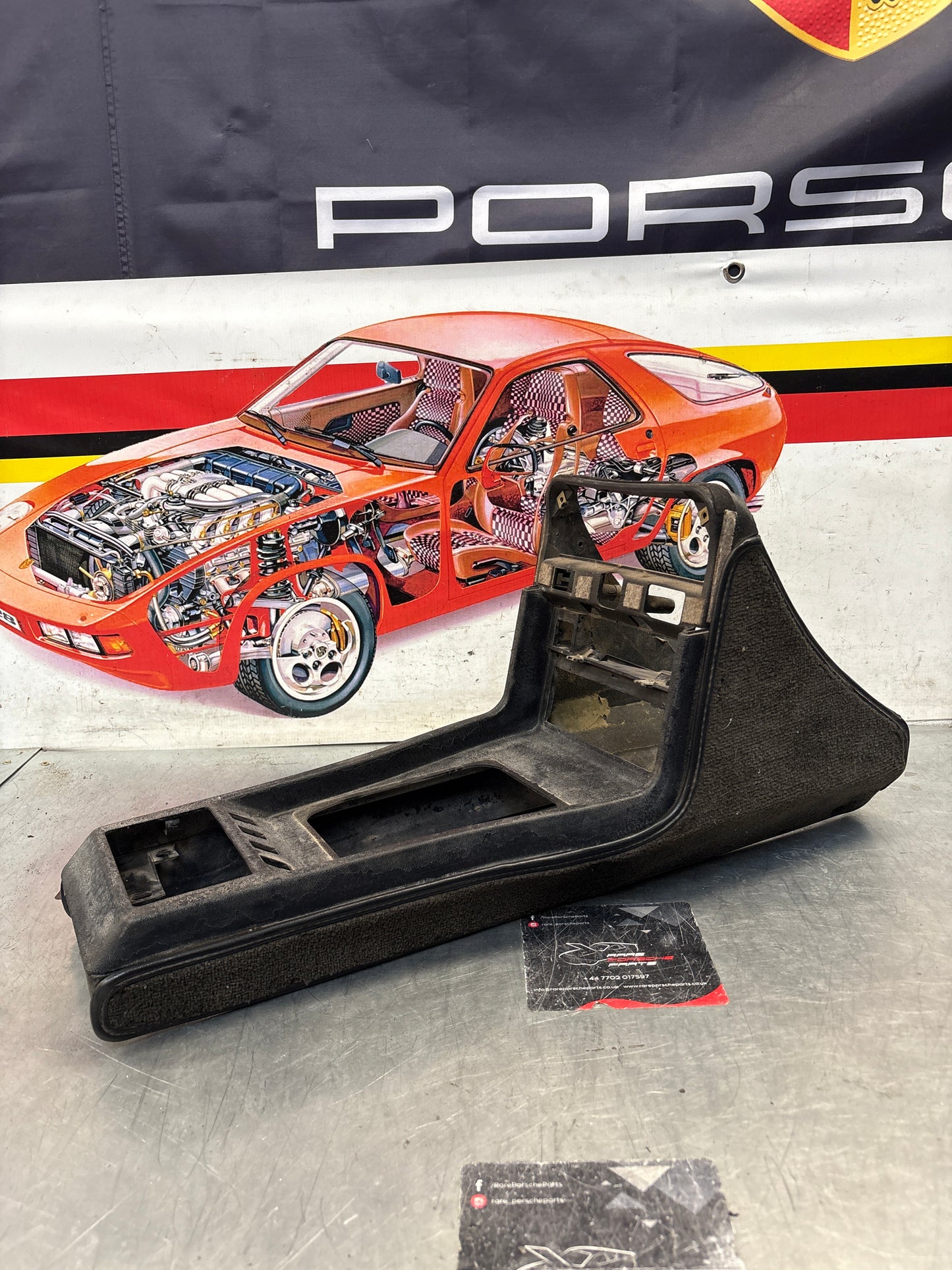 Porsche 924 centre console black, no switch holes 477857951 / 477857969 used