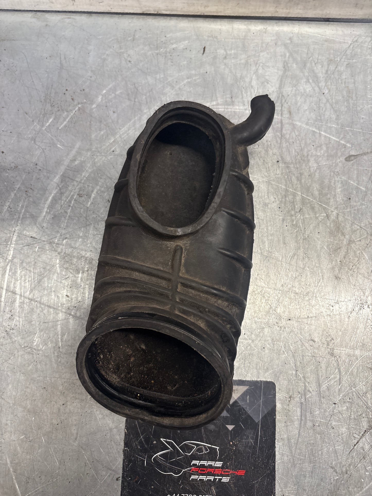 Porsche 924 fuel metering head to air intake 047133367A 047 133 367 A