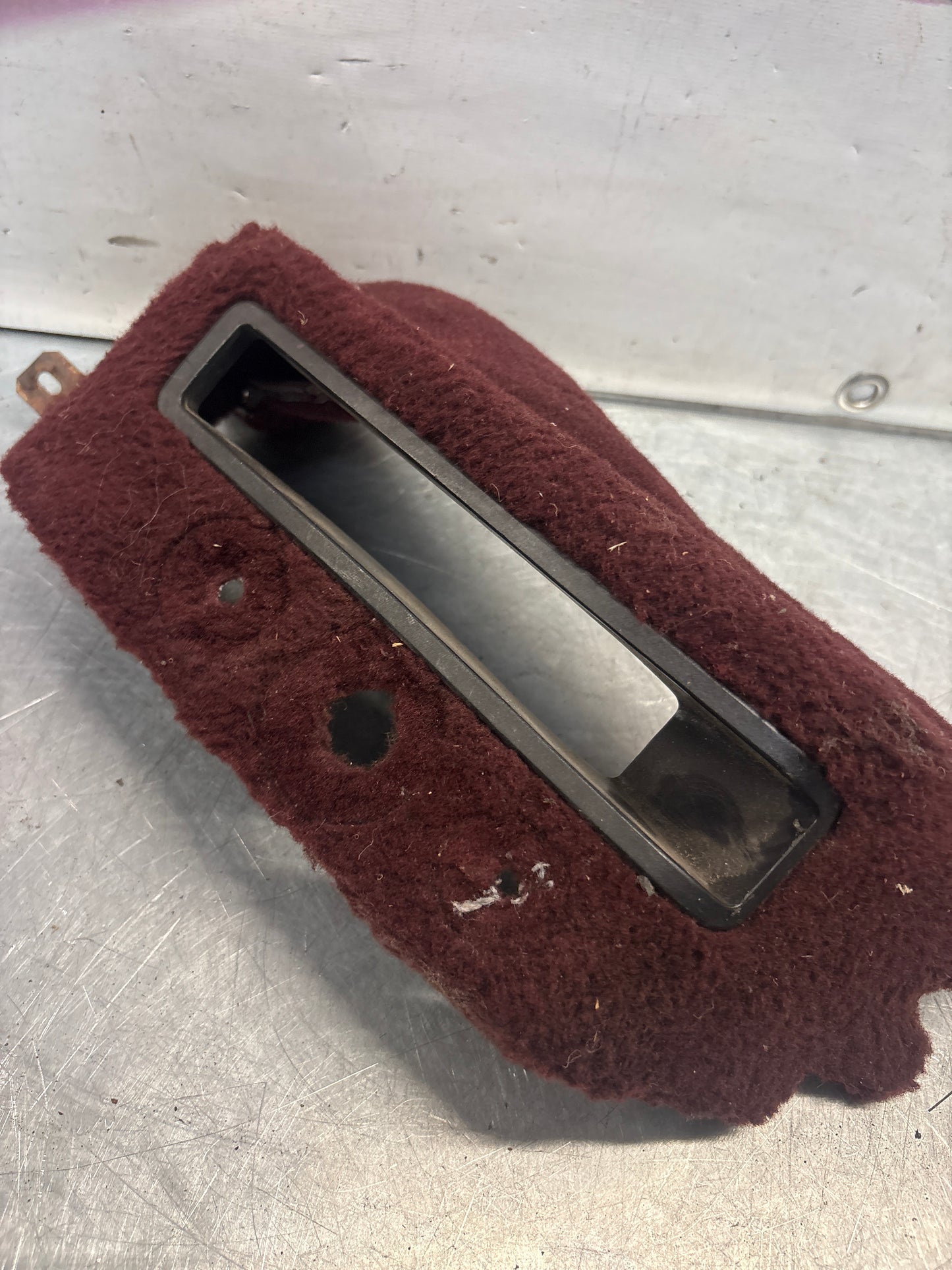 Porsche 928 handbrake sorround carpet, burgundy, used