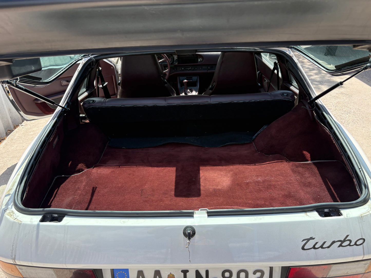 Porsche 944 Turbo/S2 complete Burgundy Interior with Recaro Sport seats, LHD