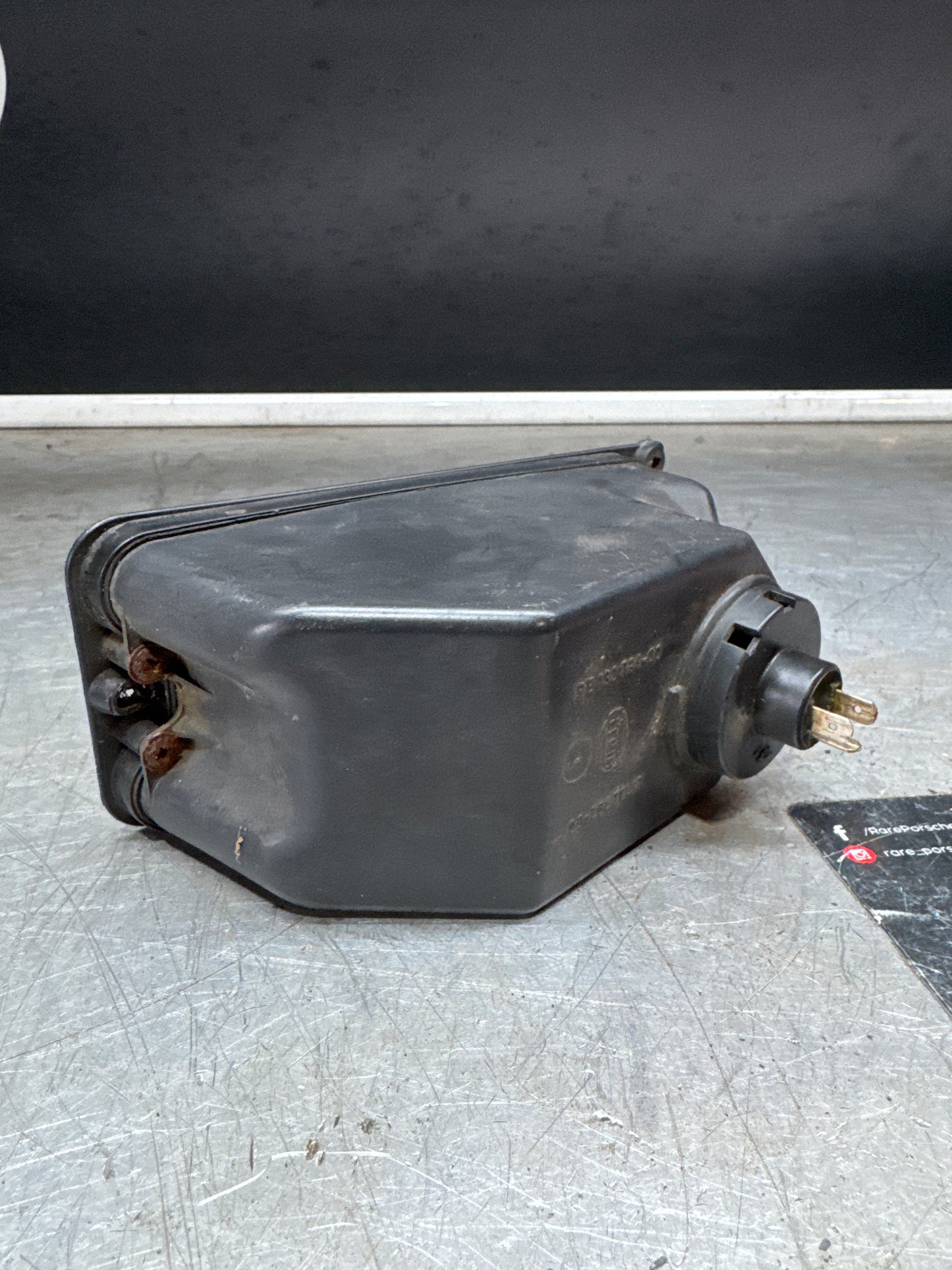 Porsche 924S 944 driving light, Right, 477941752D, plastic housing. Used