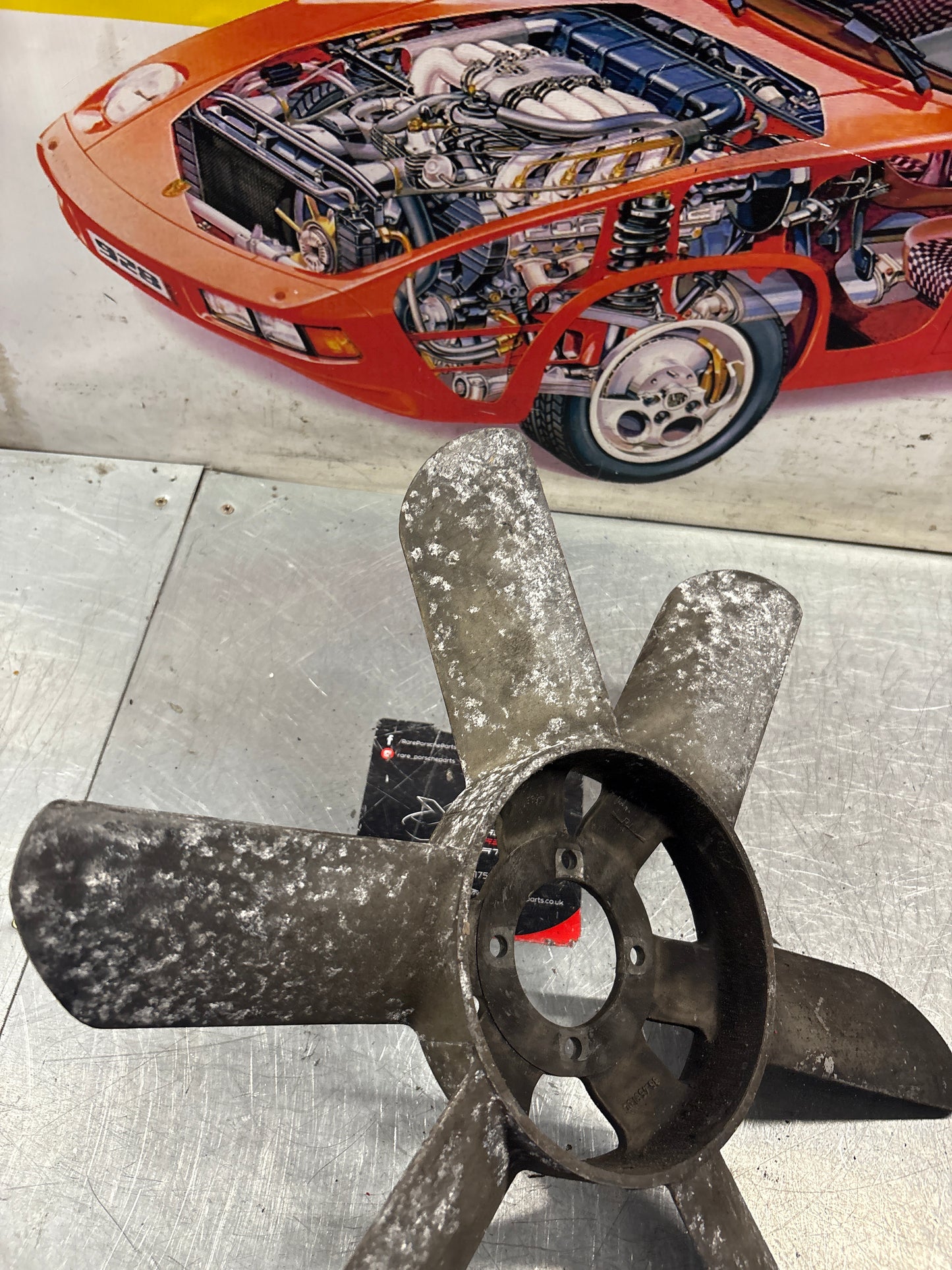 Porsche 928 early Engine cooling fan used 92810613701 / 1082051006