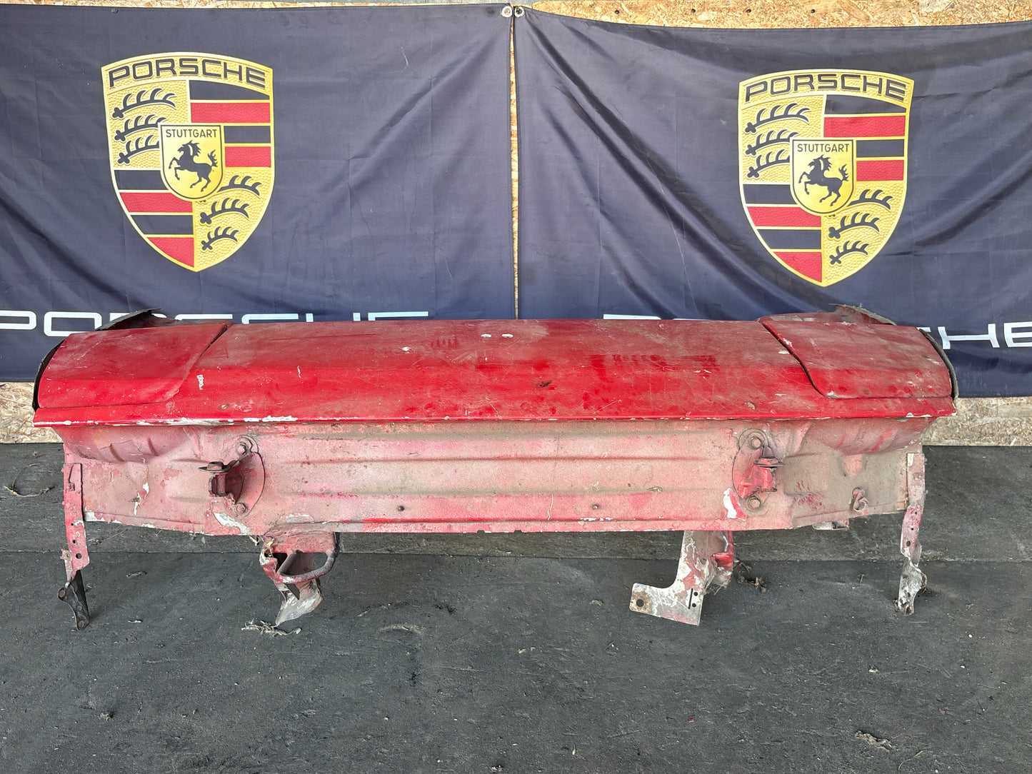 Porsche 924 Front end section cut 477805591