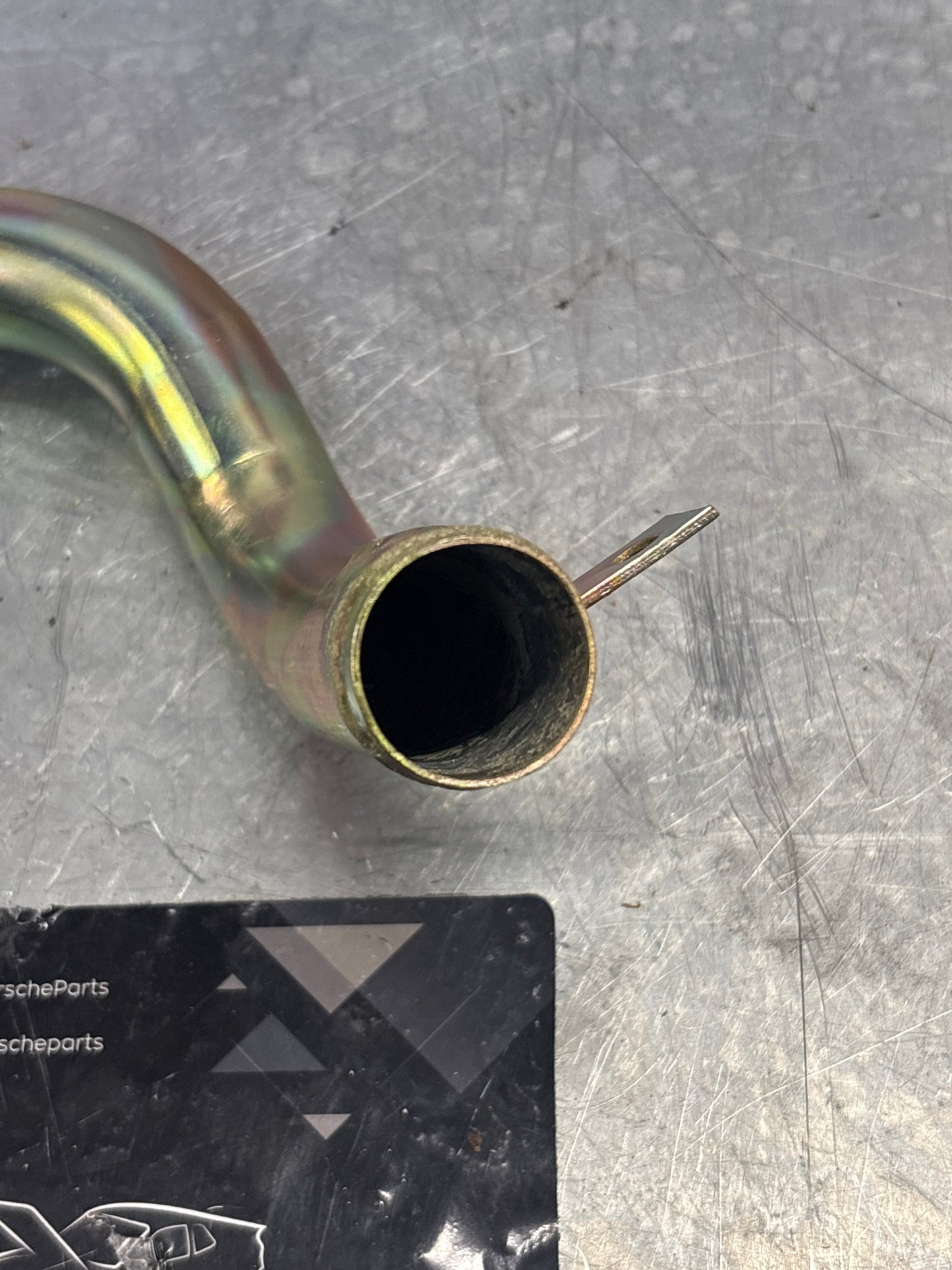 Porsche 924 Wasserrohr 047121073A, gebraucht