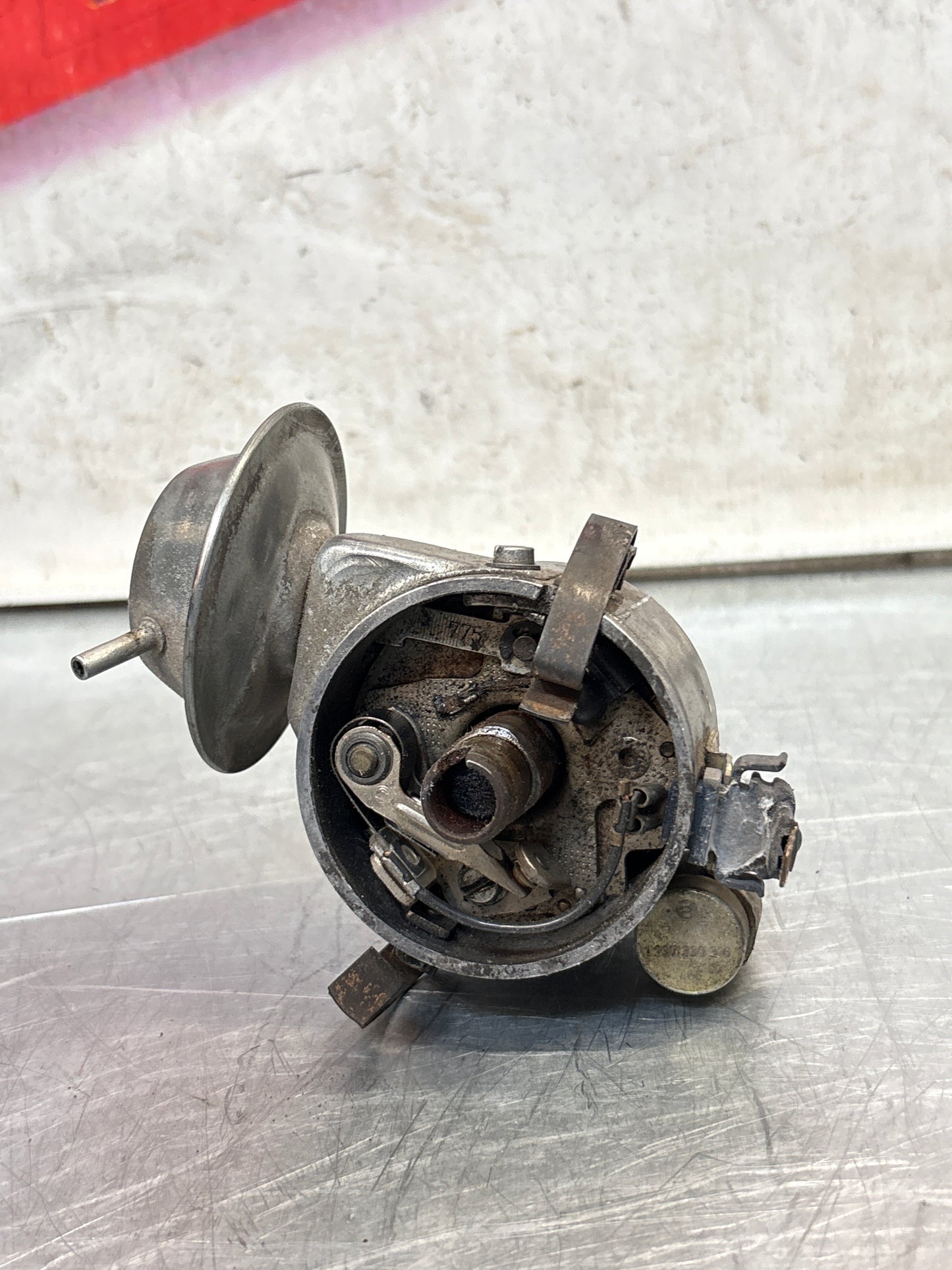 Porsche 924 ignition distributor, used 0231170202 / 047905205B