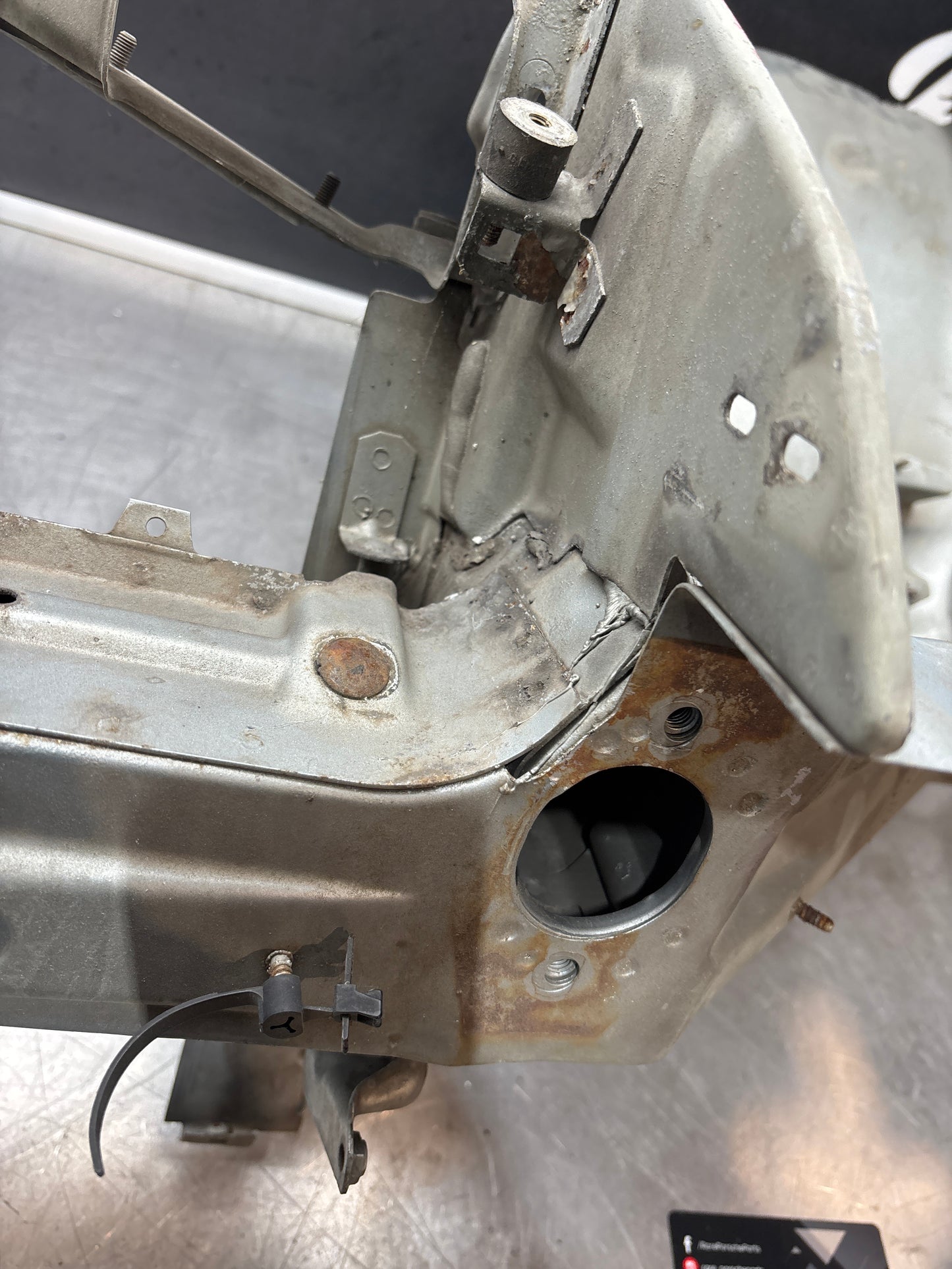 Porsche 944 Turbo / S / S2 Front end section cut