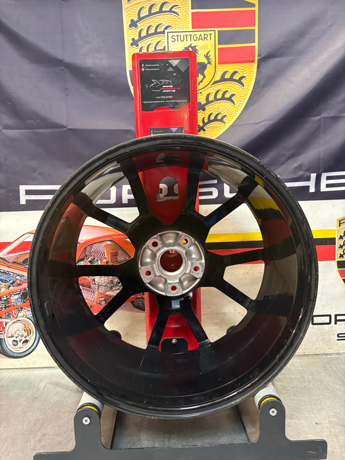 Porsche Taycan GTS 9.5Jx21” ET60 alloy wheel, 9J1601025BC, used for spares or repair