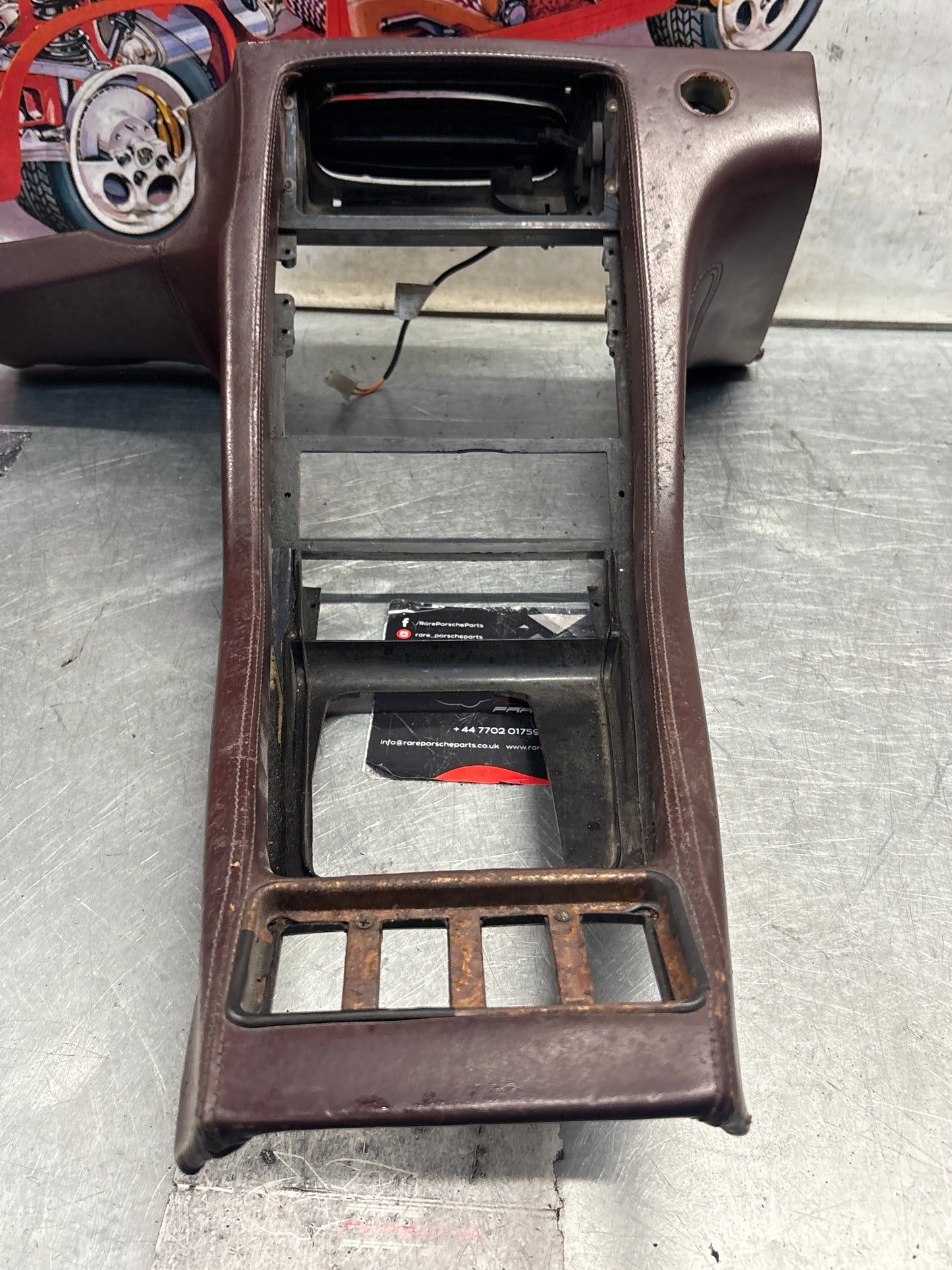 Porsche 928 Center console, used 92855206304 burgundy