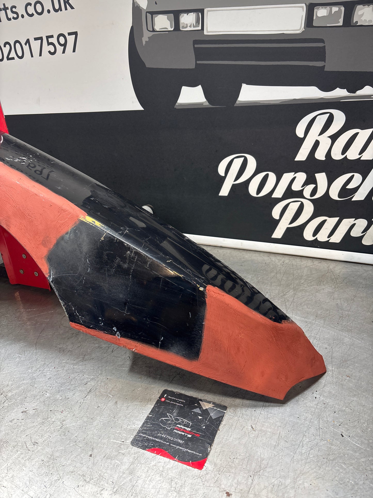 Porsche 944, early front right wing, 93150302203 used, no rust