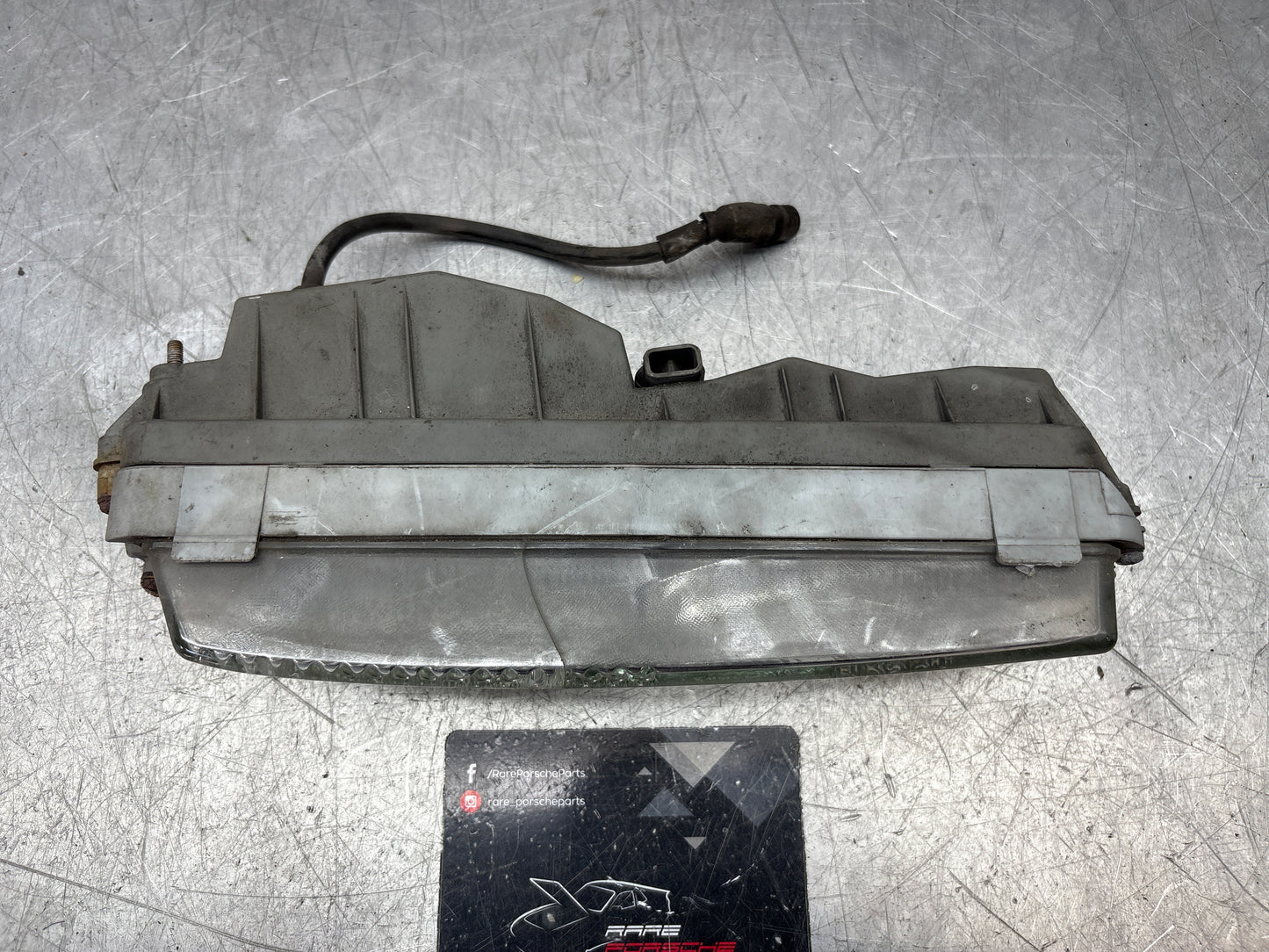 Porsche 944 S2 Turbo Right foglight 95163121100 / 0305200701