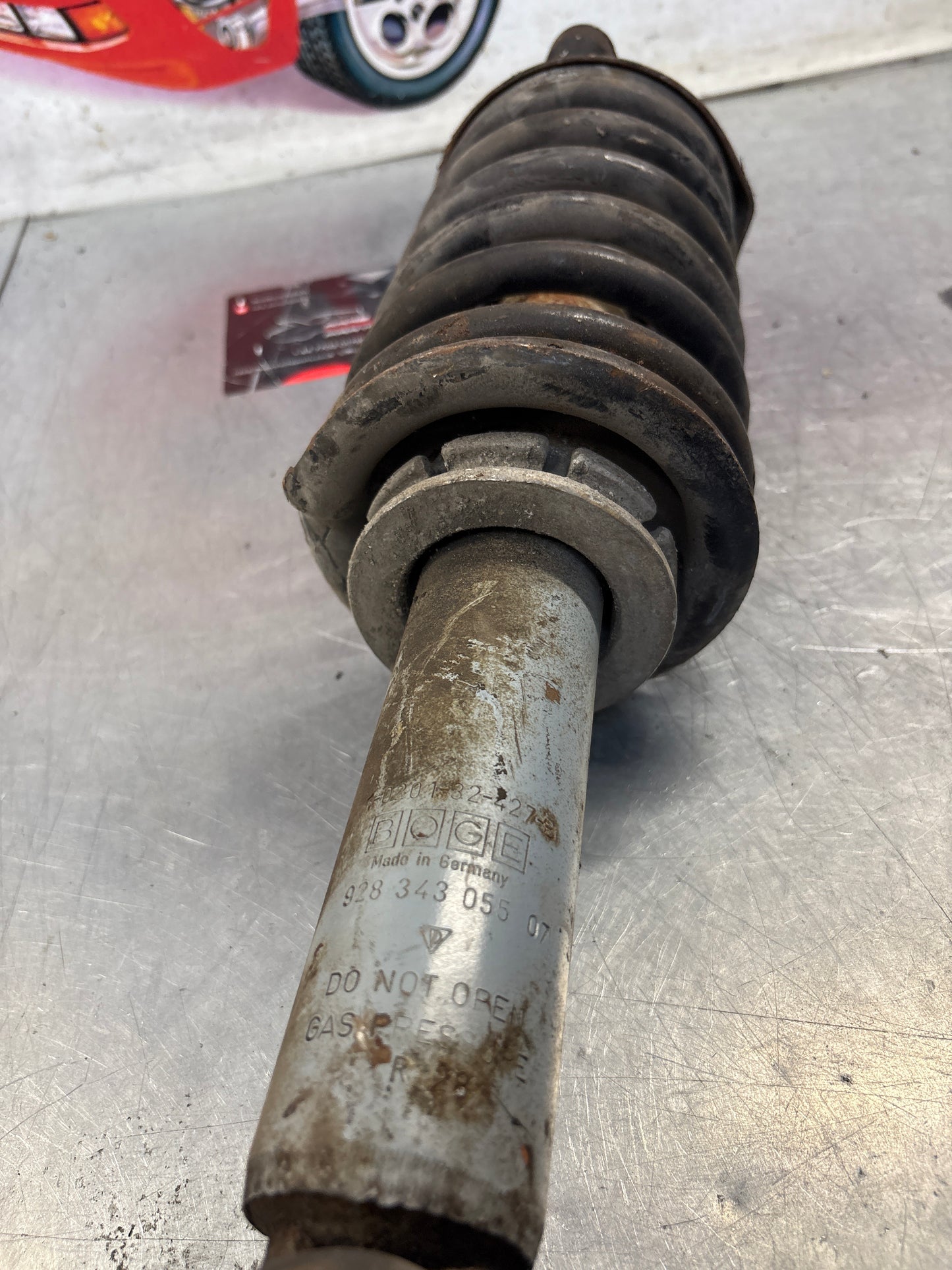 Porsche 928 Front shock absorber, used 92834305507