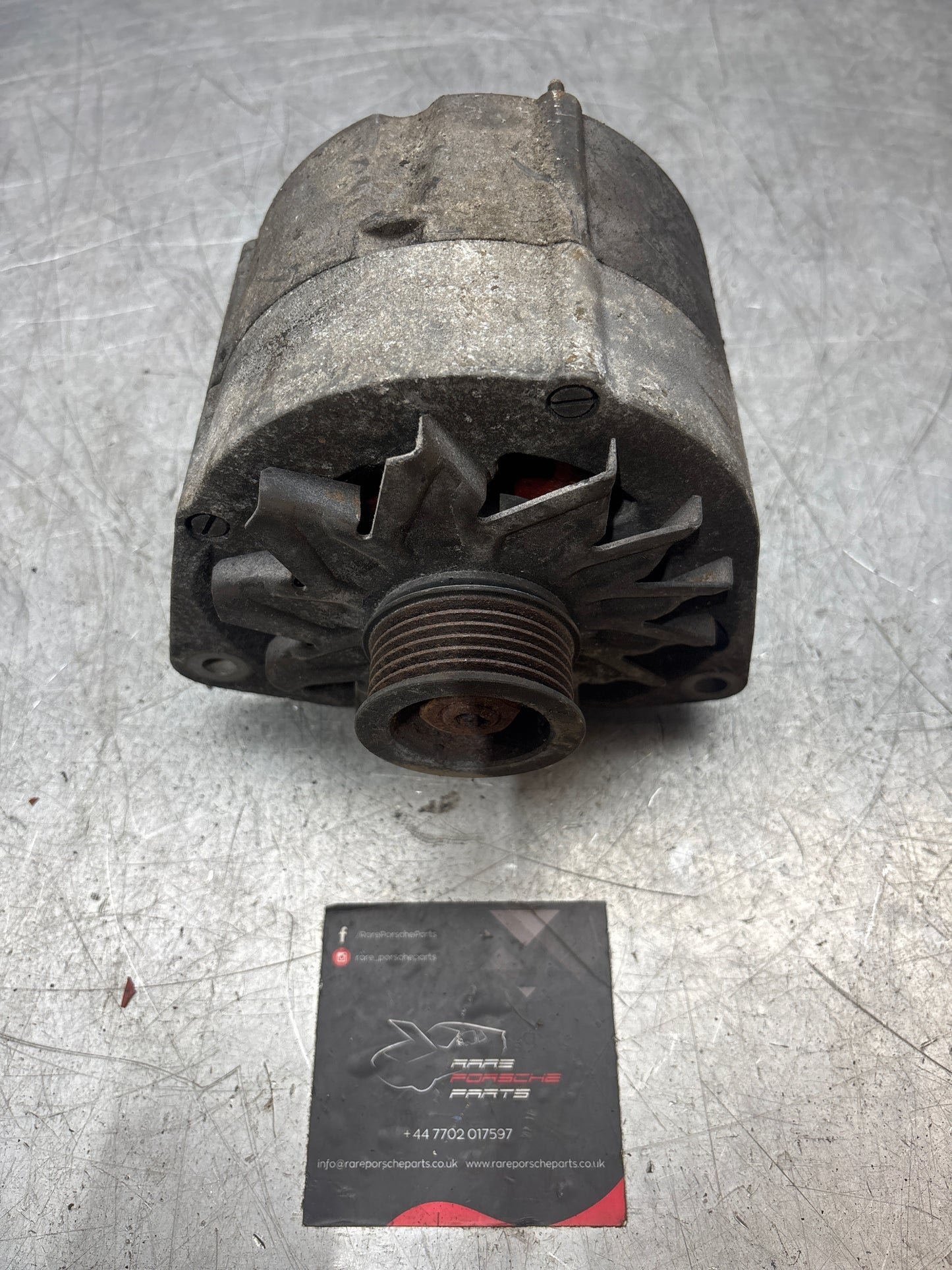 Porsche 944 alternator 1986- 94460301901 / 0120468004, used