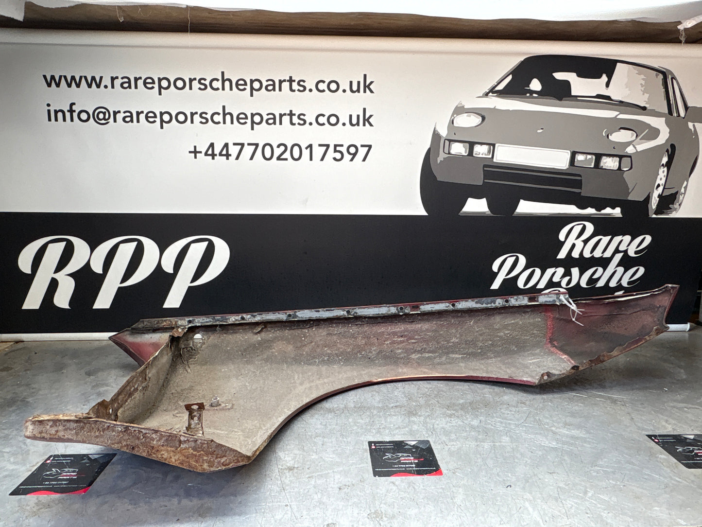 Porsche 944 left front wing, please see photos, used