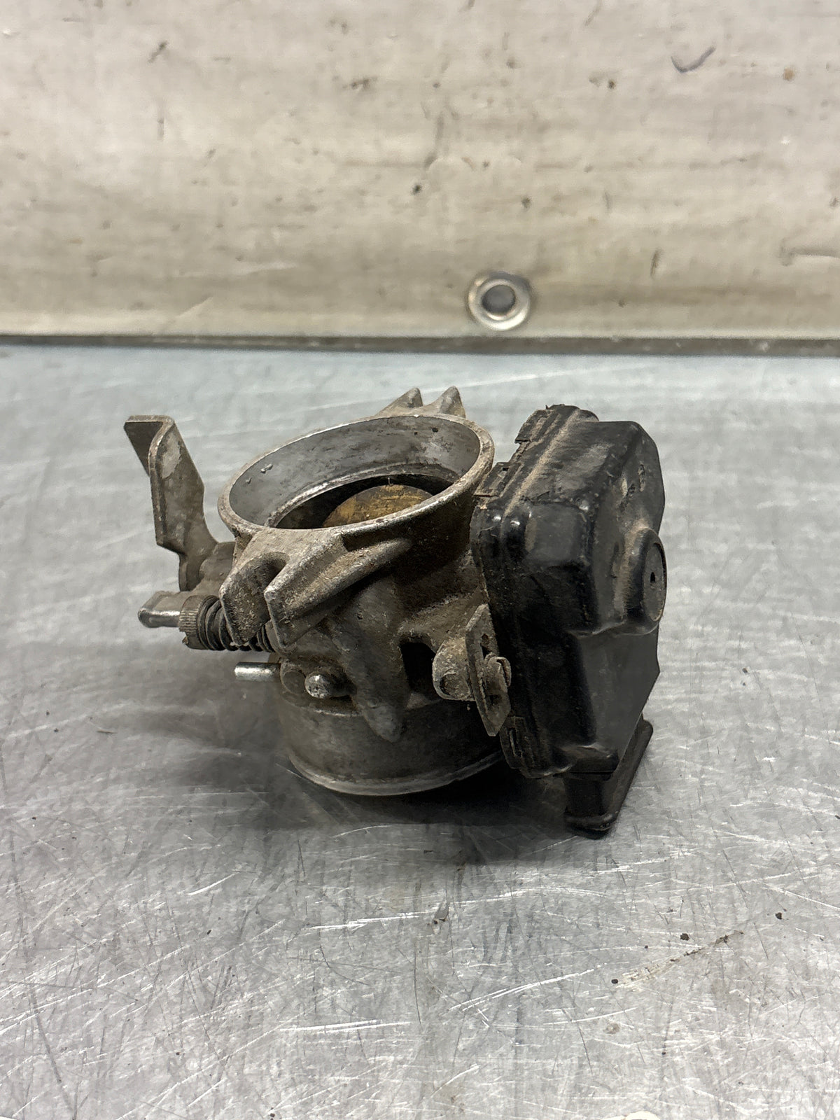 Porsche 914 throttle body, used 022133067
