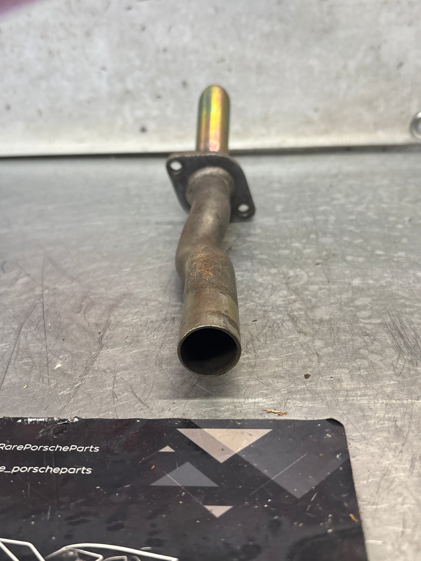 Porsche 928 Oil tube, used 92810716701