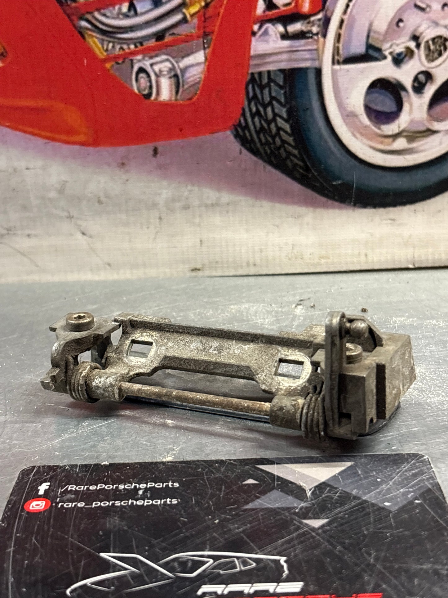 Porsche 928 left outer door handle lever 92853706302