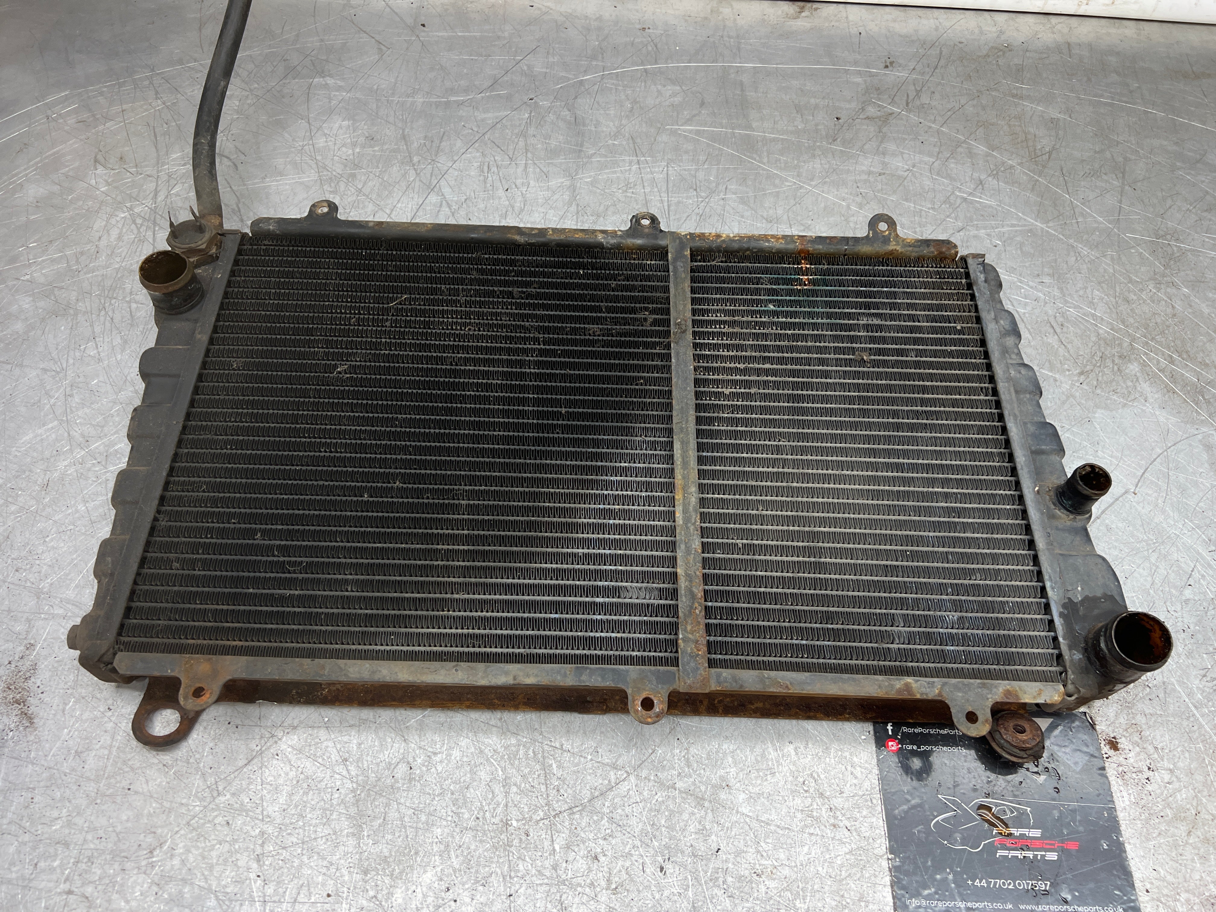 924s Radiator Porsche 924 radiator used 477121251A – Rare Porsche Parts