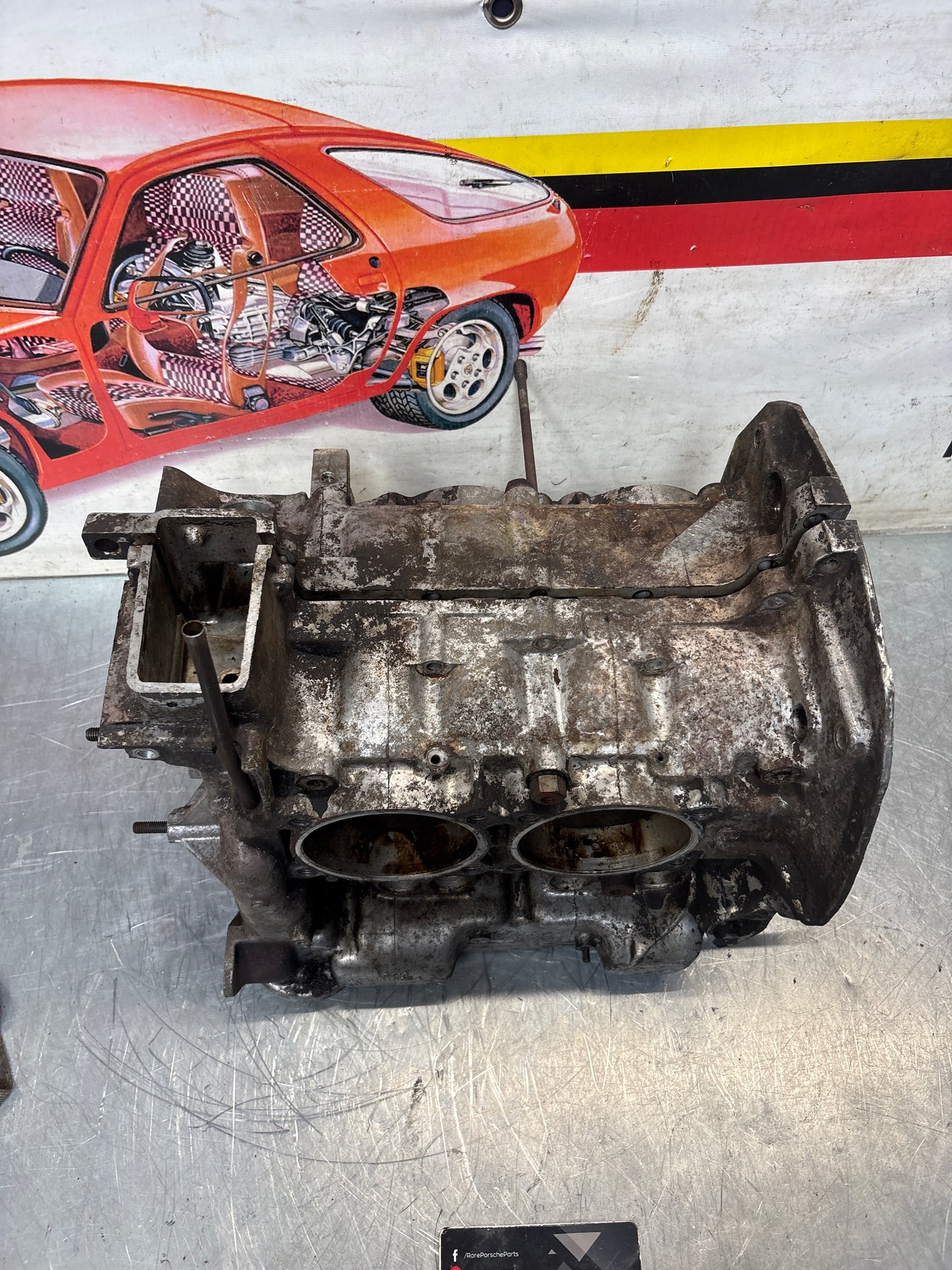 Porsche 914 1.8L engine case, used EC011388