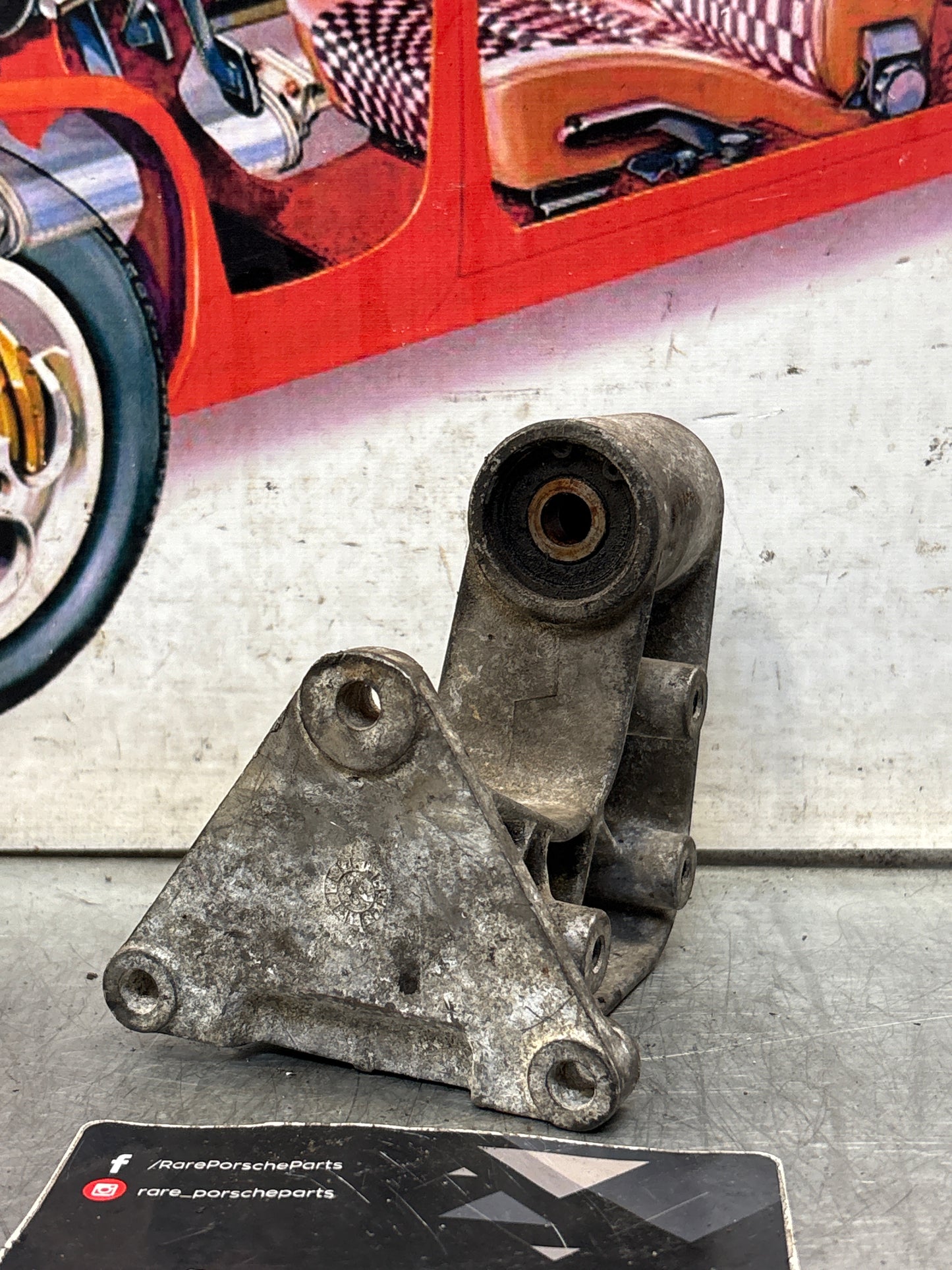 Porsche 928 engine cooling fan bracket, used 9281061104R