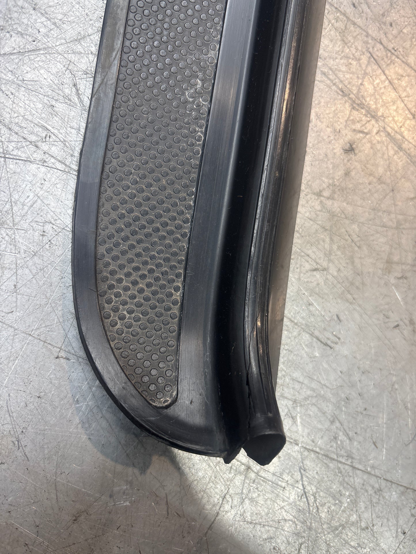 Porsche 928 scuff plate, door sill trim, right, O/S 92855105602 used