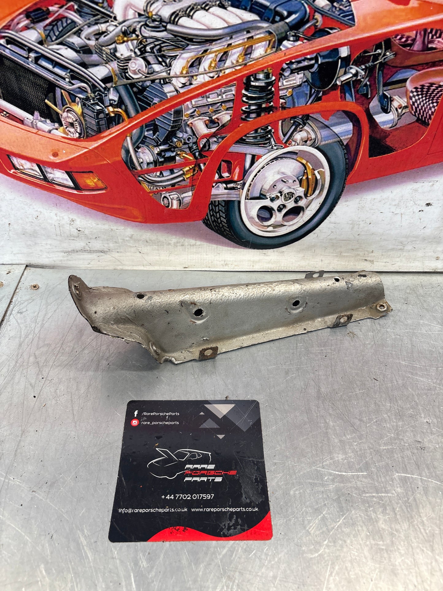 Porsche 928 78-82 Wing strut support, used 92850331702